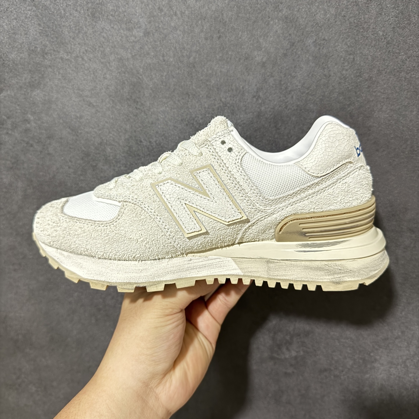 New Balance U574 新百伦低帮复古休闲运动慢跑鞋 采用猪巴革组合网织物鞋面材质全新4层组合独立私模大底 尺
