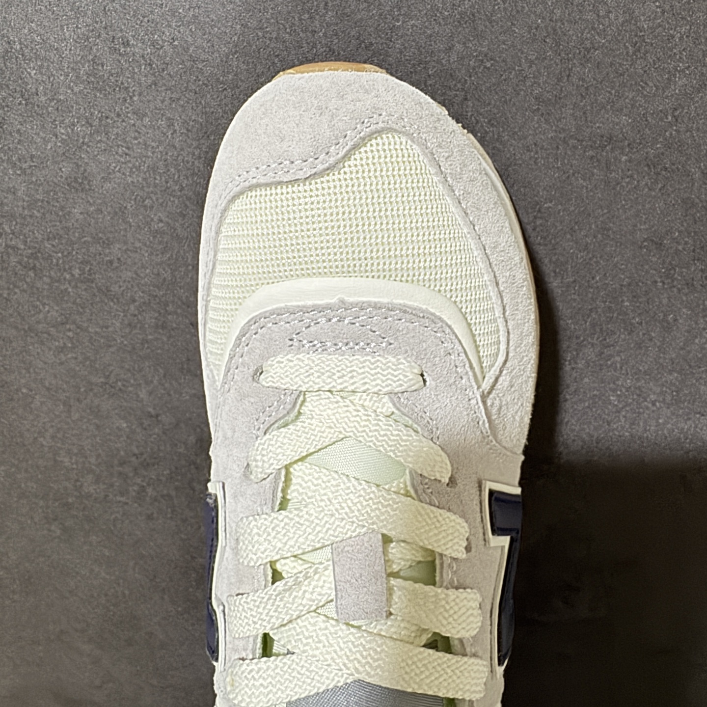 New Balance U574 新百伦低帮复古休闲运动慢跑鞋 采用猪巴革组合网织物鞋面材质全新4层组合独立私模大底 尺