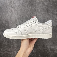 Air Jordan 1 Low OG AJ1低邦 米白 男女同款 乔丹篮球鞋系列 HQ6998-100 全新og系列出 Air Jordan 1 Low OG AJ1低邦 米白 男女同款 乔丹篮球鞋系列 HQ6998-100 全新og系列出