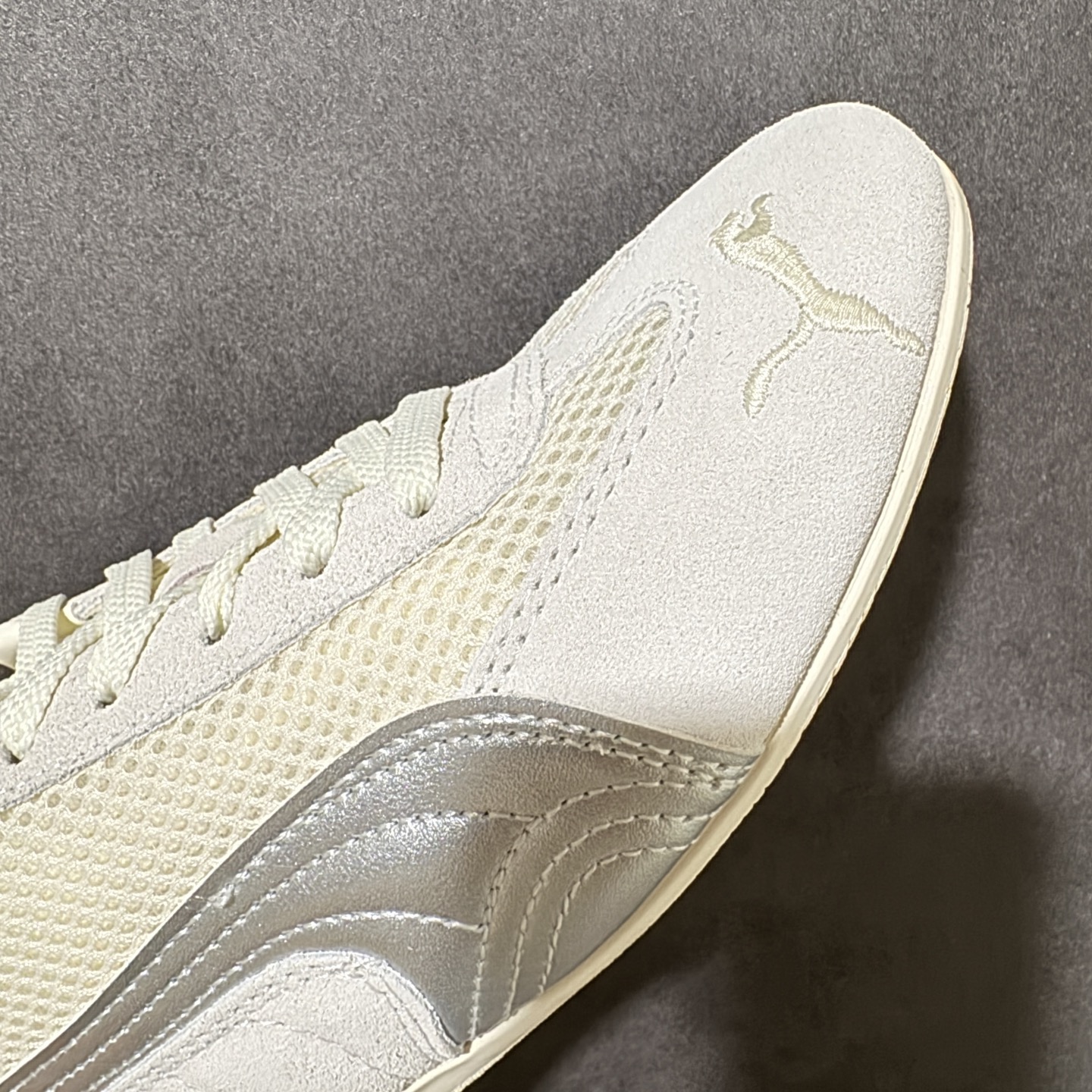Puma Speedcet Etoile Wns 彪马薄底德迅复古运动休闲赛车跑鞋 以趣味十足又前卫复古的设计引领潮流，