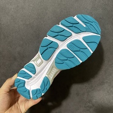 ASICS Gel-Nimbus 16 雨云16代系列轻量缓震休闲运动跑步鞋 货号: T485Q-0235 尺码:36- ASICS Gel-Nimbus 16 雨云16代系列轻量缓震休闲运动跑步鞋 货号: T485Q-0235 尺码:36-