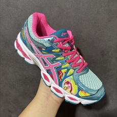 ASICS Gel-Nimbus 16 雨云16代系列轻量缓震休闲运动跑步鞋 货号: T485Q-0235 尺码:36- ASICS Gel-Nimbus 16 雨云16代系列轻量缓震休闲运动跑步鞋 货号: T485Q-0235 尺码:36-