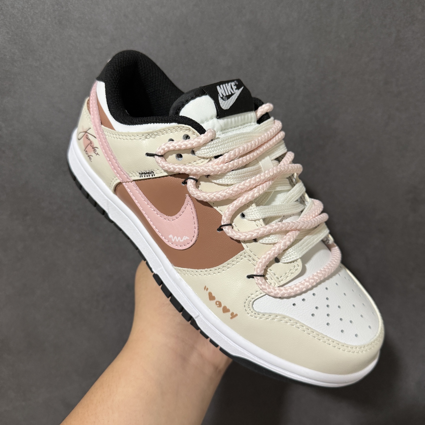 Nike Dunk Low 实力大厂出品 新配色陆续开发 利润个位数只为口碑 全套原纸板楦头开发 确保原汁原味 完美呈现
