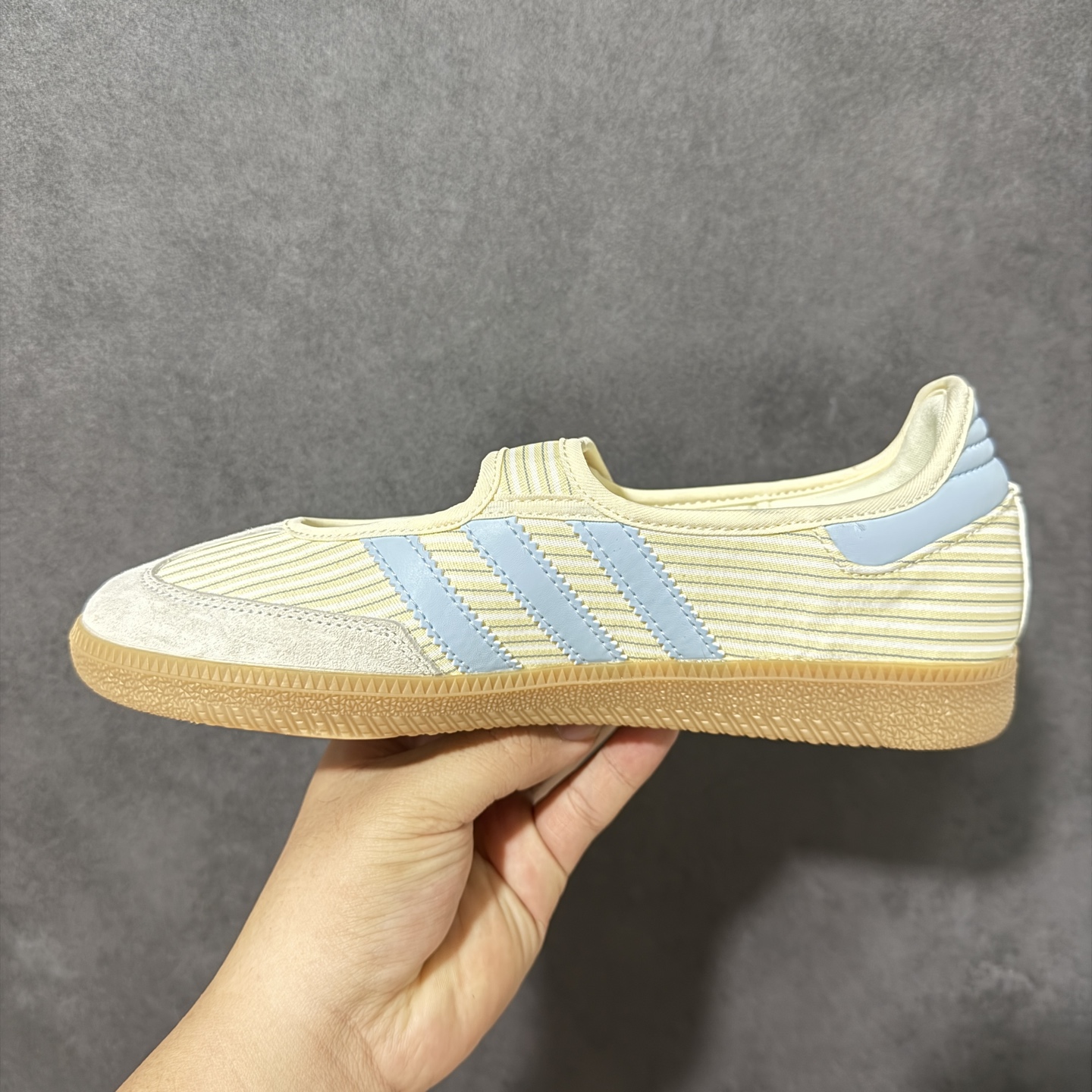 Adidas三叶草Barreda Mary Jane 玛丽珍鞋 货号: KH7833 尺码: 36 36.5 37.5 