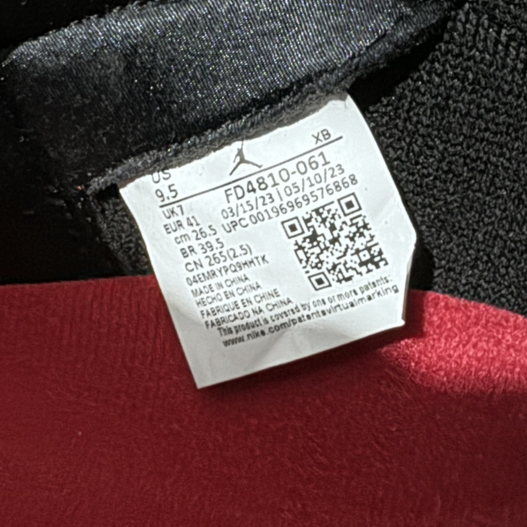 图片[5]-【新DT版】 Air Jordan 1 Retro High OG \” Satin Bred \” 禁穿黑红丝绸 AJ1乔1高帮文化篮球鞋 FD4810-061 ZP开发室高价原版购回 高端外贸零售专供品质 原鞋原楦头纸板开发 原厂气垫 原厂竖纹防尘纸 极致一眼正品既视感 整体楦型最大限度还原公司正品 尺码：36 36.5 37.5 38 38.5 39 40 40.5 41 42 42.5 43 44 44.5 45 46 47.5-选品中心