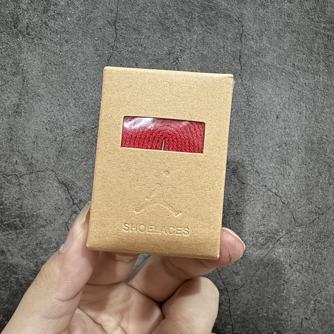 图片[8]-【新DT版】 Air Jordan 1 Retro High OG \” Satin Bred \” 禁穿黑红丝绸 AJ1乔1高帮文化篮球鞋 FD4810-061 ZP开发室高价原版购回 高端外贸零售专供品质 原鞋原楦头纸板开发 原厂气垫 原厂竖纹防尘纸 极致一眼正品既视感 整体楦型最大限度还原公司正品 尺码：36 36.5 37.5 38 38.5 39 40 40.5 41 42 42.5 43 44 44.5 45 46 47.5-选品中心