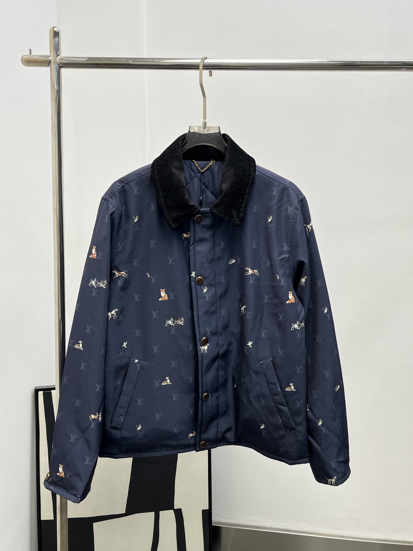 P265 PLV Louis SS26 nueva chaqueta de solapa de pana con estampado animal de principios de primavera Fabricada con tela…