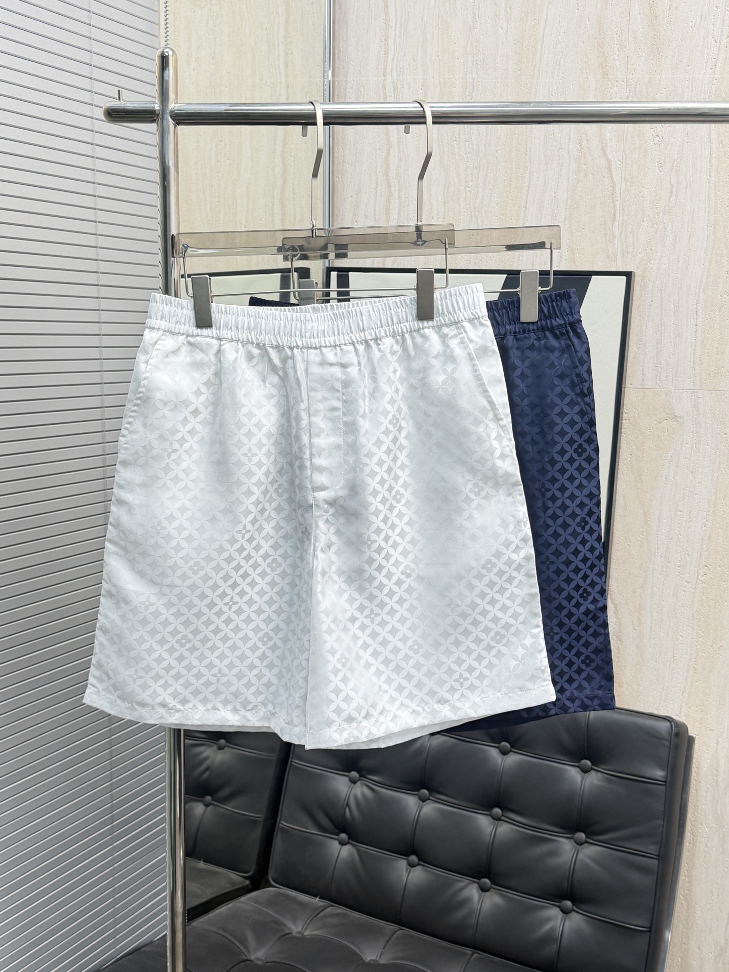Crafted from jacquard fabric with a subtle sheen, this piece features th - Comprehensive 3