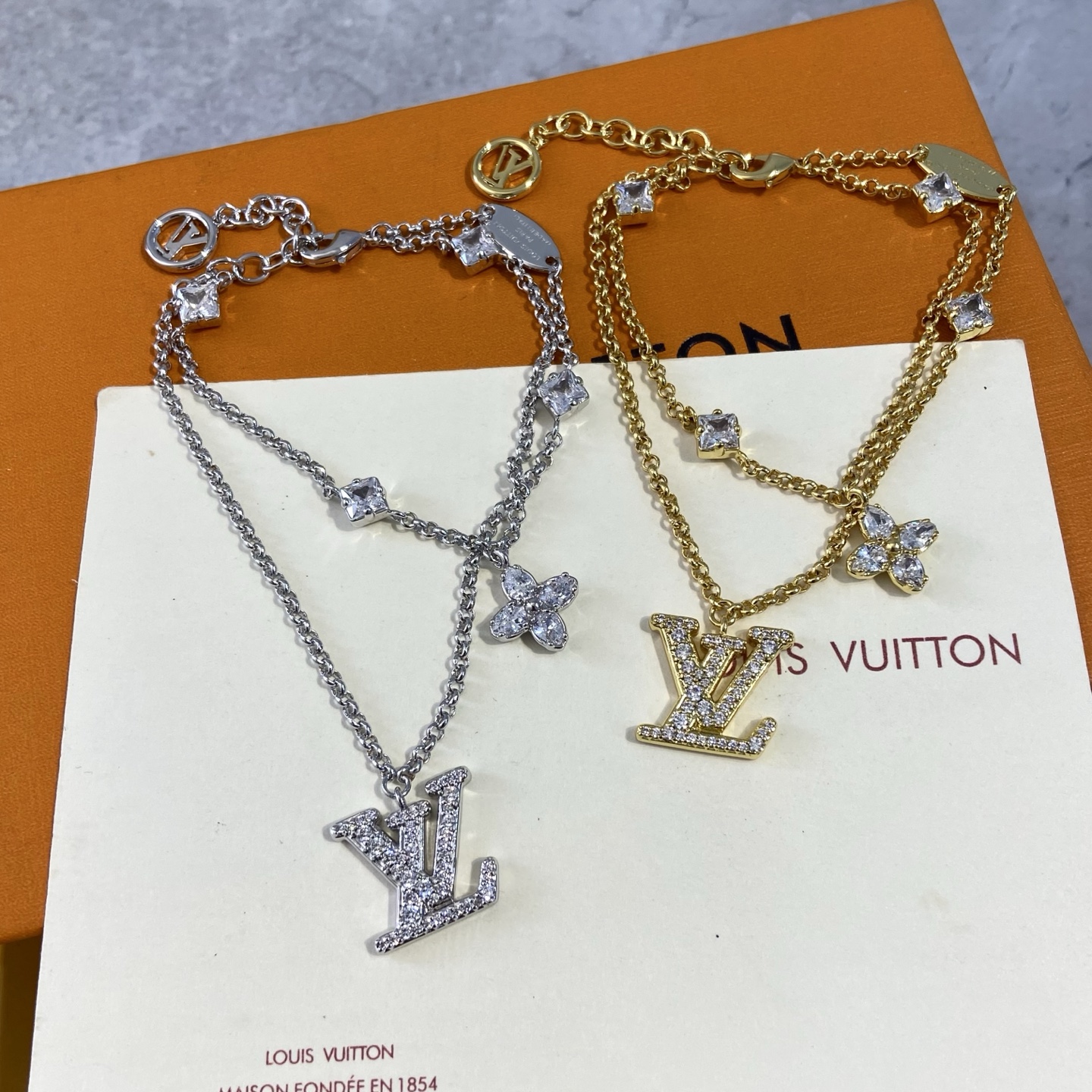 Original Single Version 】 (with complete packaging)The LV double-layer - Jewelry