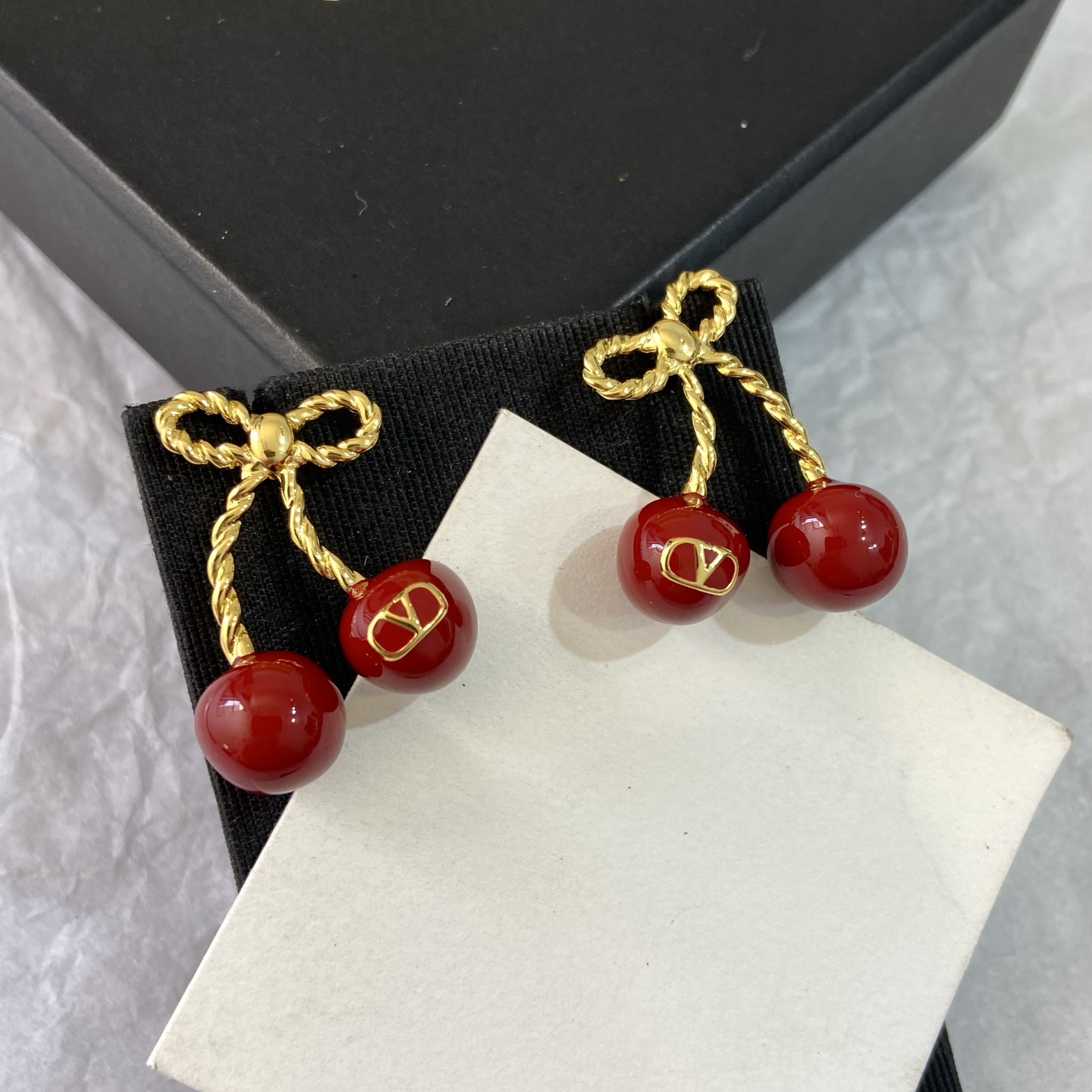 【VE0961】 【Aretes de cereza roja de Valentino】 Talla grande, mismo estilo que celebridades como Yang Zi y Jolin Tsai❤️‍�…