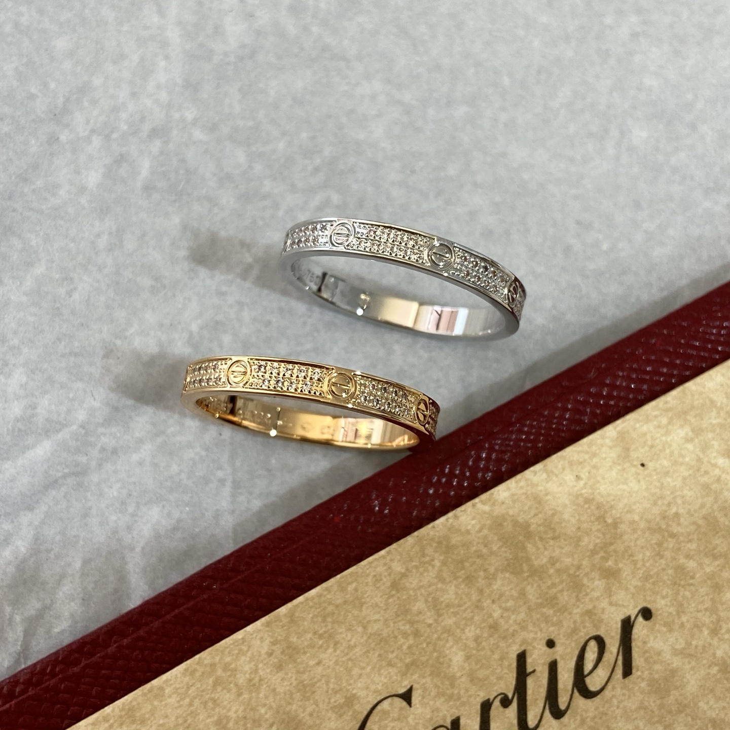 【KJ0957】 【Kaa@ya Anillo de Cielo Estrellado de Dos Filas de Diamantes】 💍 Cada piedra del anillo está engastada a mano,…