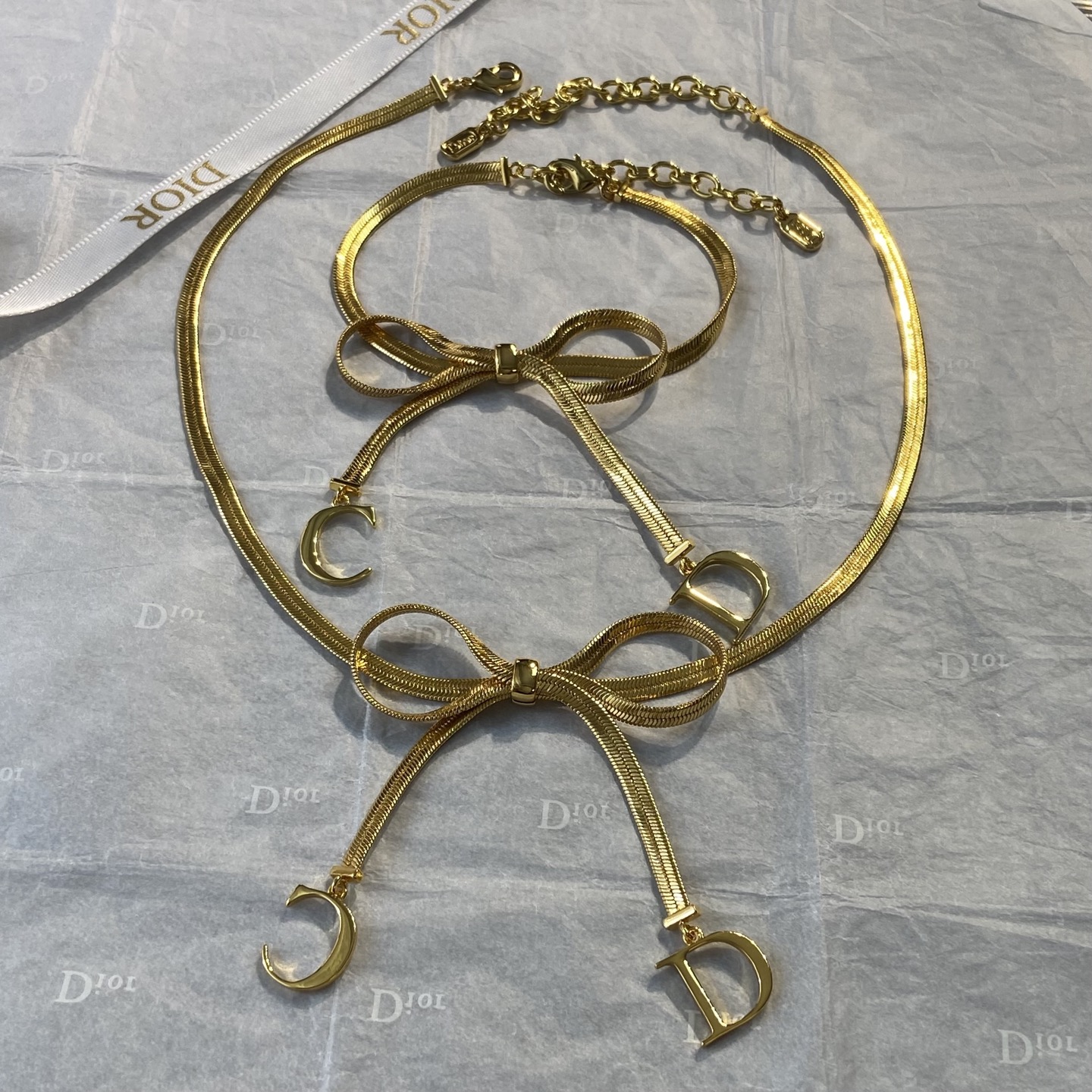 Dior Bow CD Charm Snake Chain necklace gold-tone metal 42cm with 5cm extender