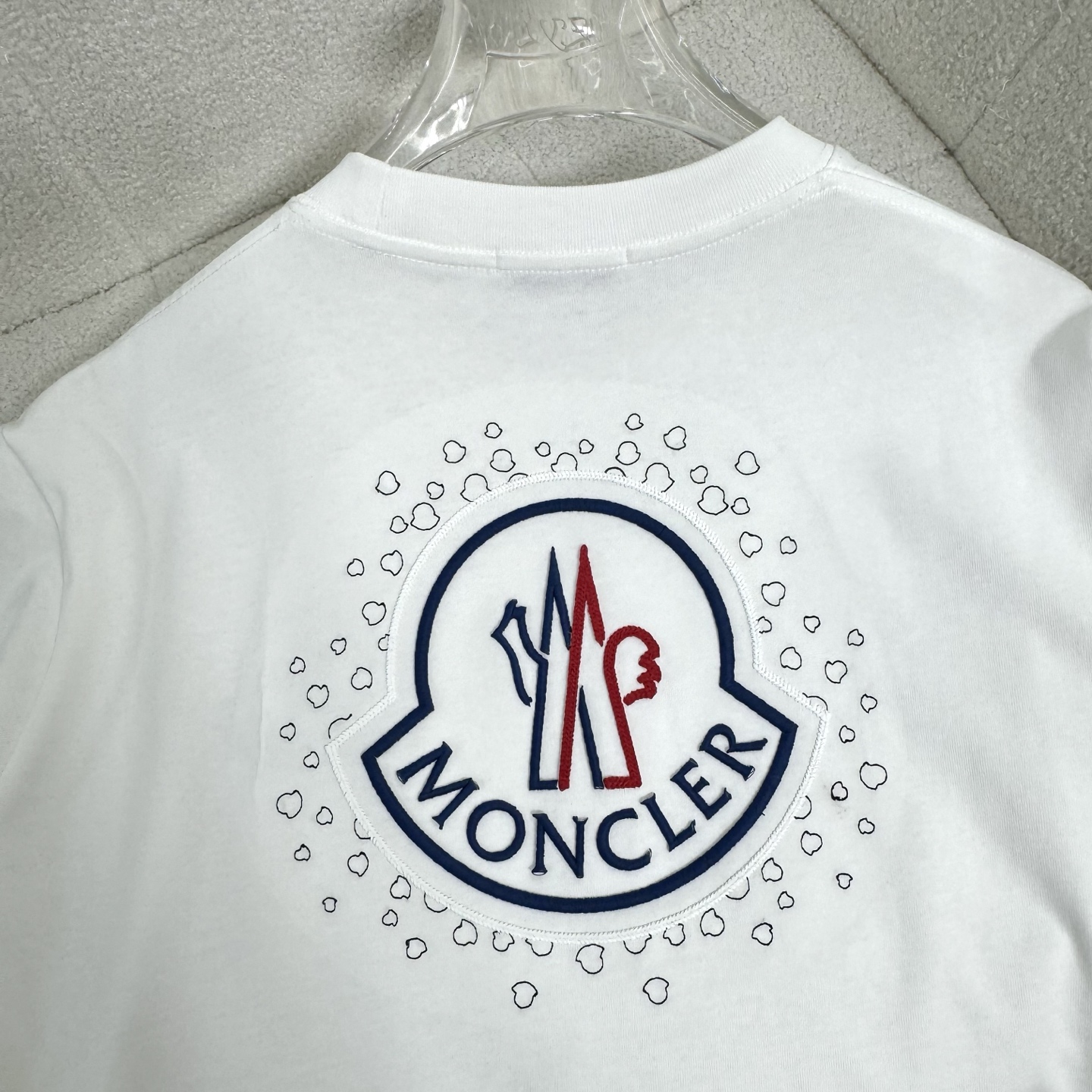 Moncler Moncler 蒙口2026ss春夏新款 270克双纱纯棉面料 圆领短袖 重工中空绣花