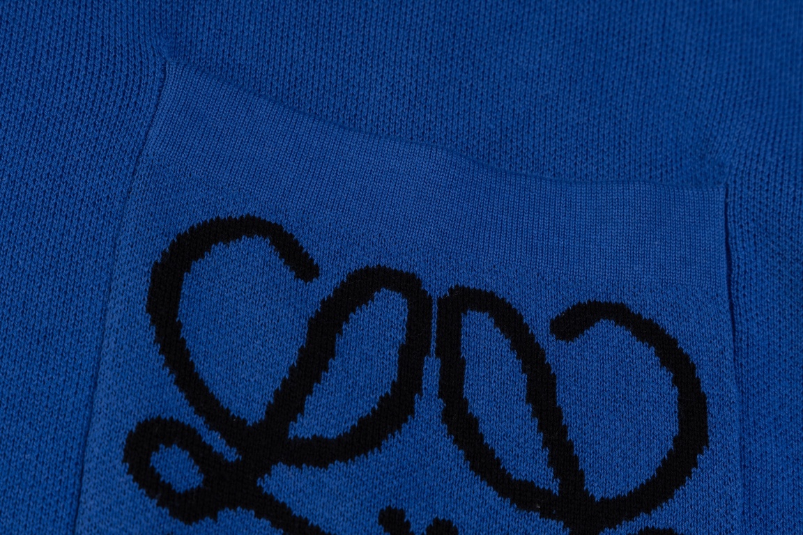 Luxury Handbags: Loewe Sweater with Unique Butterfly Logo Embroidery - 图片 7