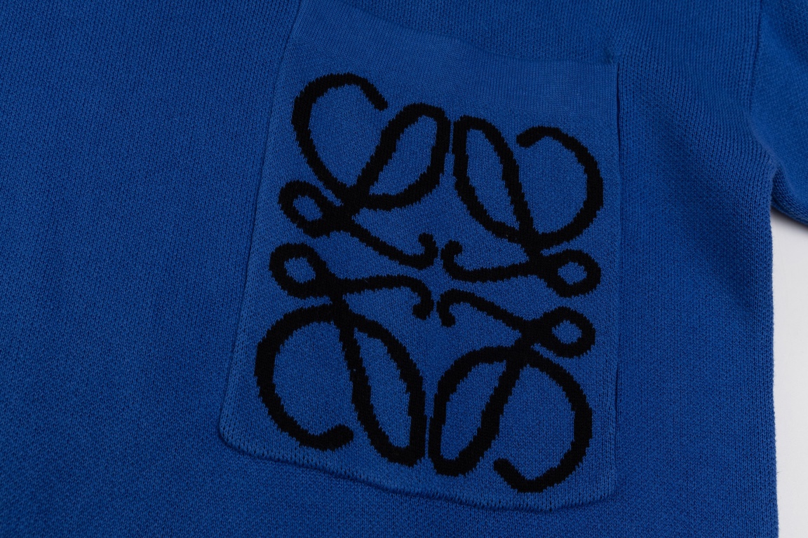 Luxury Handbags: Loewe Sweater with Unique Butterfly Logo Embroidery - 图片 6