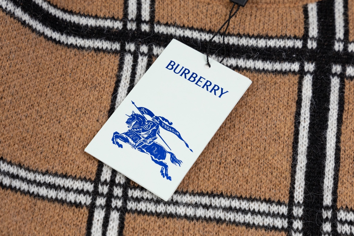 Fashion Styles with Custom Wool Fabrics for BBR’s Plaid Wool Collar Handbags - 图片 6