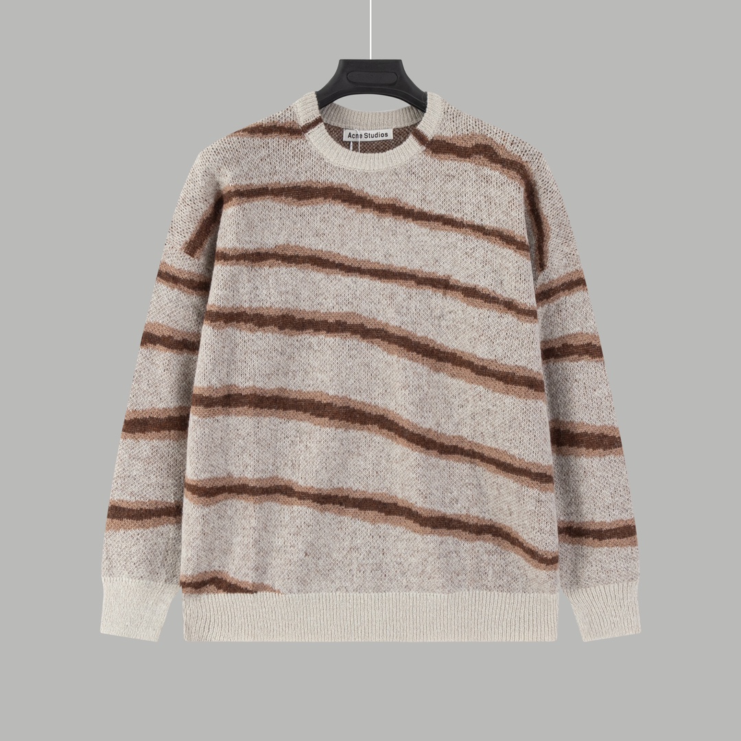 Fashion Styles with Custom Wool Fabrics by Zenium: DB Handbags and Acne Studios Sweater - 图片 2