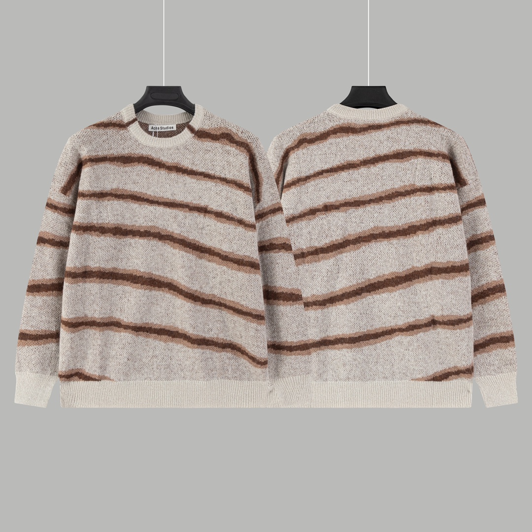 Fashion Styles with Custom Wool Fabrics by Zenium: DB Handbags and Acne Studios Sweater - 图片 4
