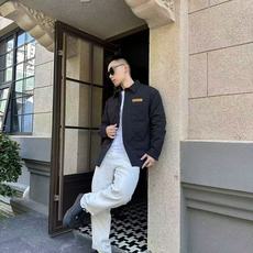 。BOTTAGE VENETA 口袋标识贴饰棉服面料选择:选用79%棉和21%锦纶混纺而成,高棉含量保证 。BOTTAGE VENETA 口袋标识贴饰棉服面料选择:选用79%棉和21%锦纶混纺而成,高棉含量保证