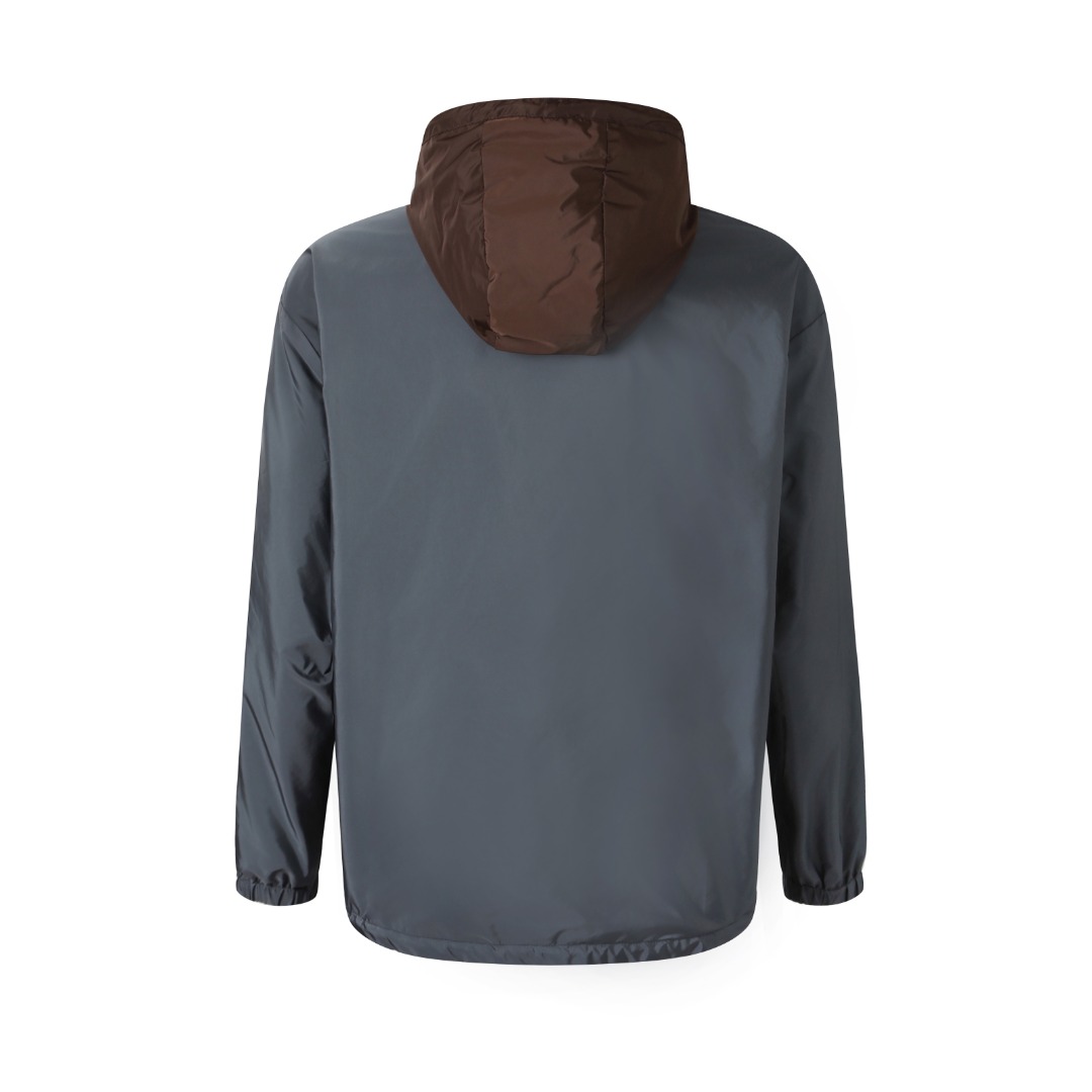 。支持年后退换！PRADA再生尼龙双面穿夹克面料选择：选用品牌标志性的再生尼龙面料，与传统尼龙性能相当，