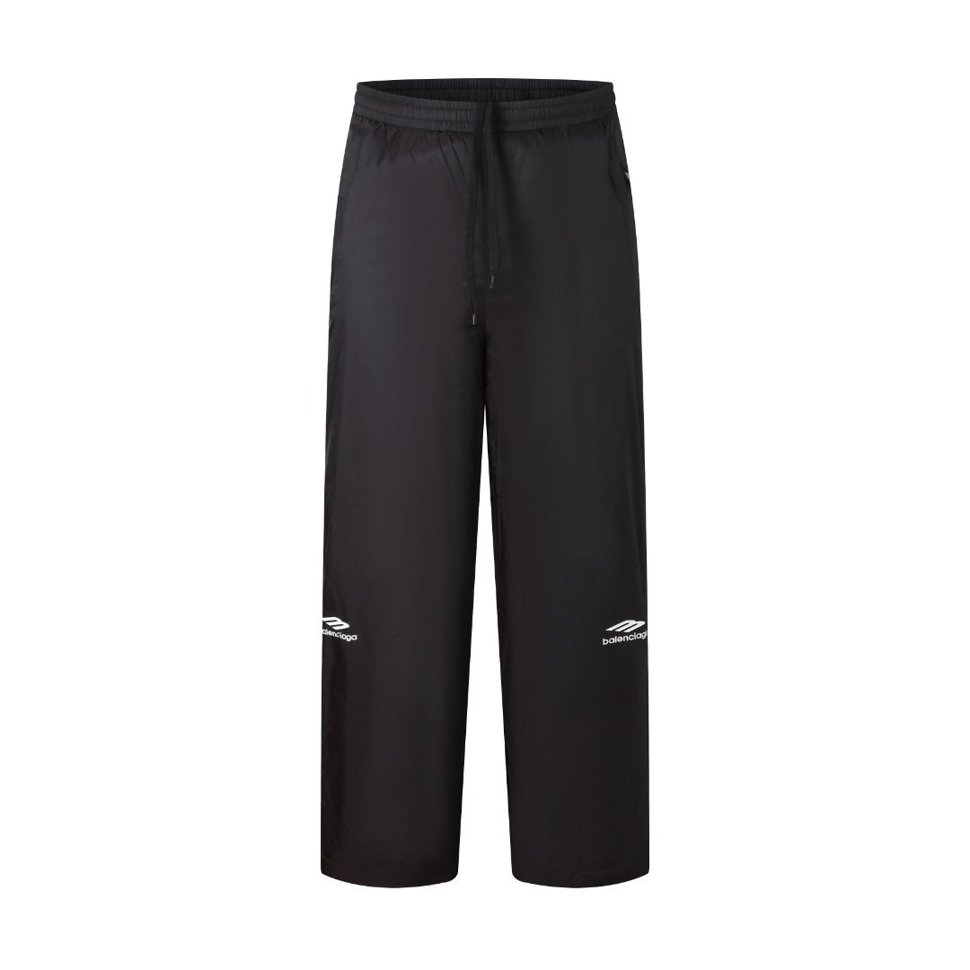 。支持年后退换！巴黎世家3B印花加绒长裤面料细节：轻盈与保暖的科技平衡外层：100%科技锦纶轻盈哑光面料