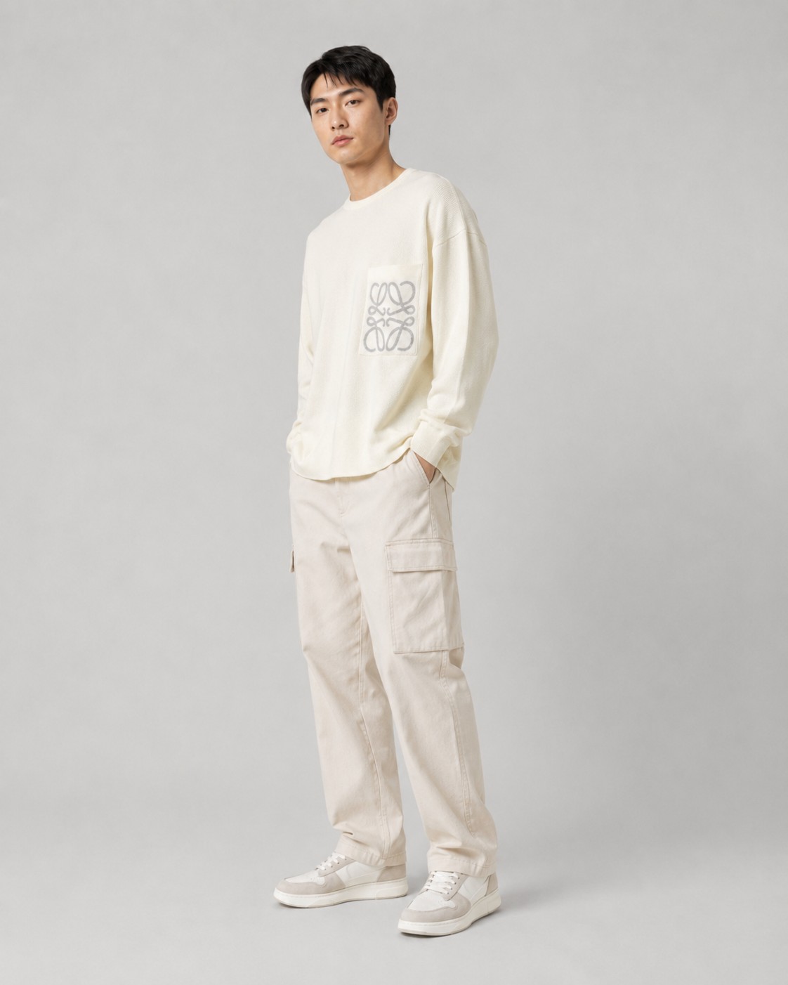 LOEWE口袋提花毛衣 面料选择: 选用49%粘纤43%棉和少量锦纶和氨纶织成。粘纤和棉主导亲肤、顺滑与垂坠感,贴身穿着 LOEWE口袋提花毛衣 面料选择: 选用49%粘纤43%棉和少量锦纶和氨纶织成。粘纤和棉主导亲肤、顺滑与垂坠感,贴身穿着