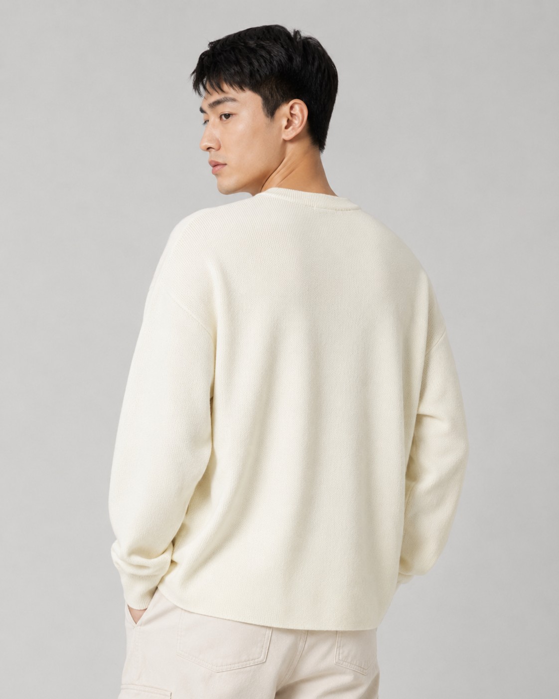 LOEWE口袋提花毛衣 面料选择: 选用49%粘纤43%棉和少量锦纶和氨纶织成。粘纤和棉主导亲肤、顺滑与垂坠感,贴身穿着 LOEWE口袋提花毛衣 面料选择: 选用49%粘纤43%棉和少量锦纶和氨纶织成。粘纤和棉主导亲肤、顺滑与垂坠感,贴身穿着