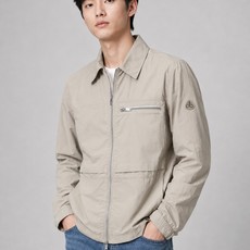 Goose kn饰标翻领夹克 面料选择: 这款翻领夹克采用57%再生尼龙+40%棉+3%弹性纤维混纺面料,面料与内衬同质 Goose kn饰标翻领夹克 面料选择: 这款翻领夹克采用57%再生尼龙+40%棉+3%弹性纤维混纺面料,面料与内衬同质