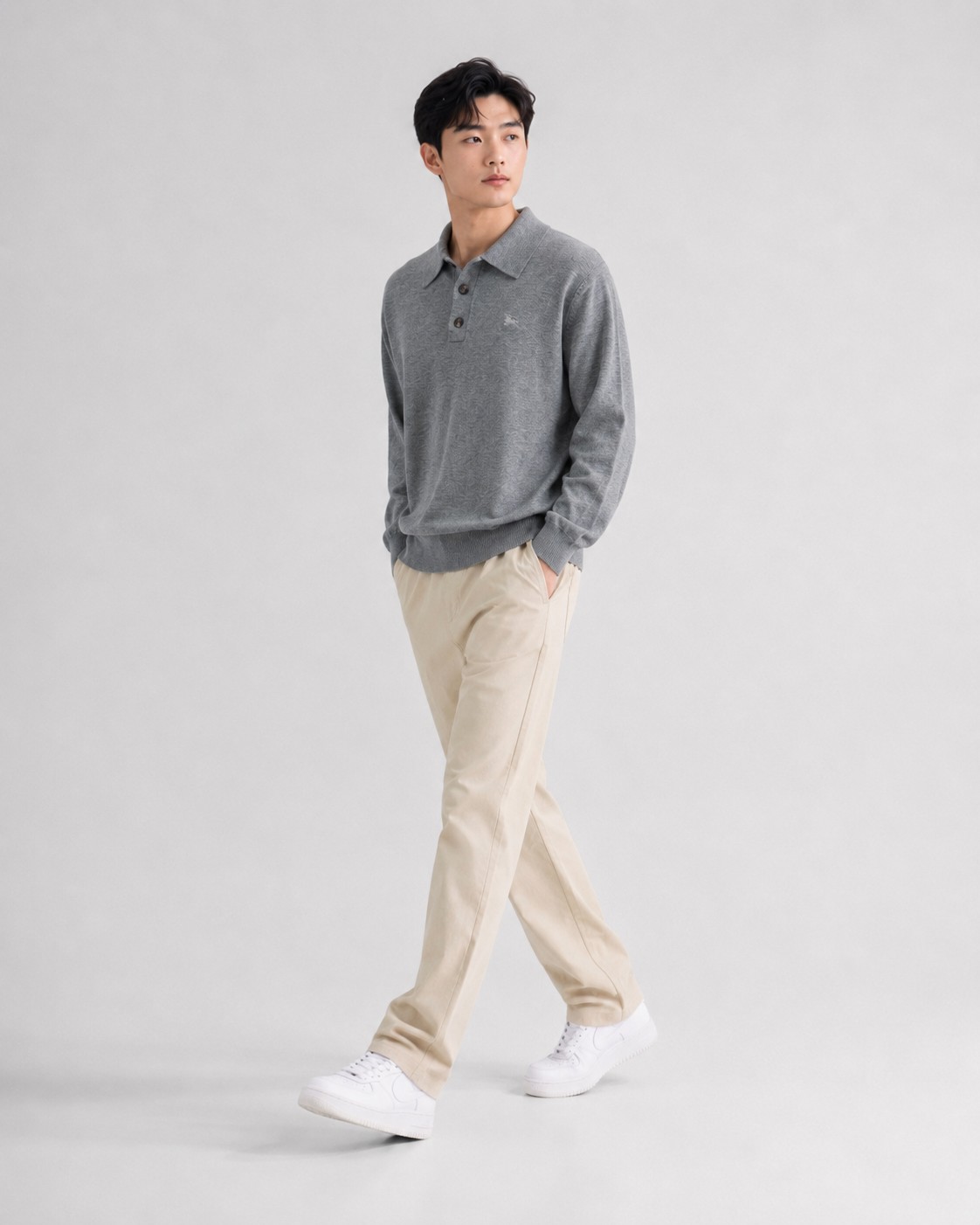 Bur长袖Polo针织衫   面料选择： 甄选多元棉羊毛混纺面料，羊绒搭配羊毛、棉，辅以聚酰胺与弹性纤维科学配比。进口针