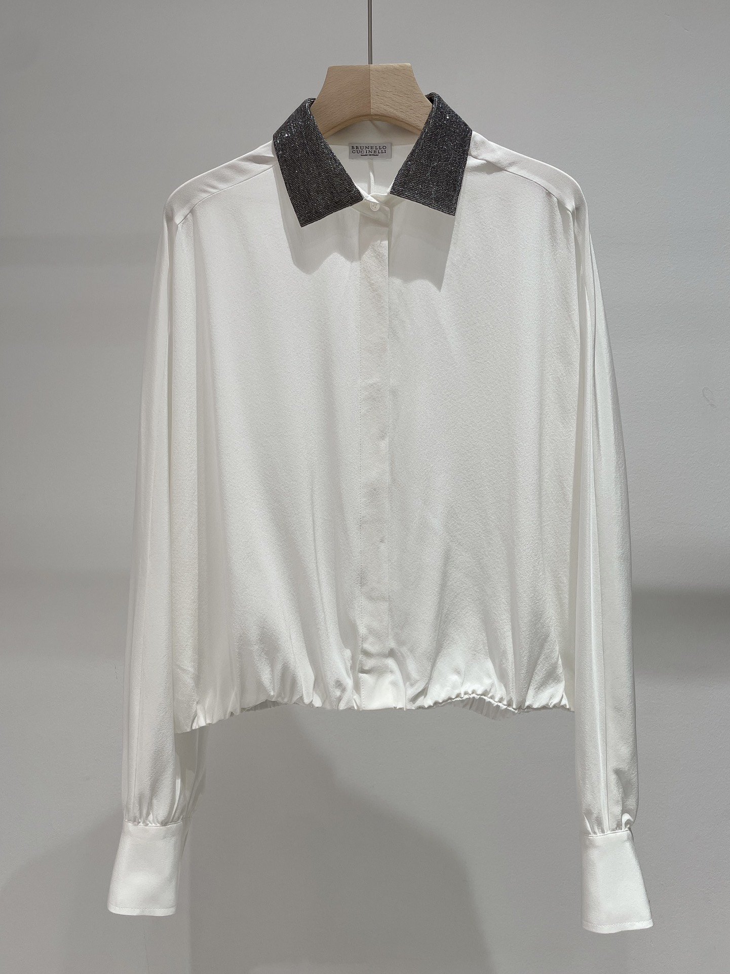 BC重工钉珠衬衫100%真丝超精致百搭款黑色白色SML具体价格咨询客服