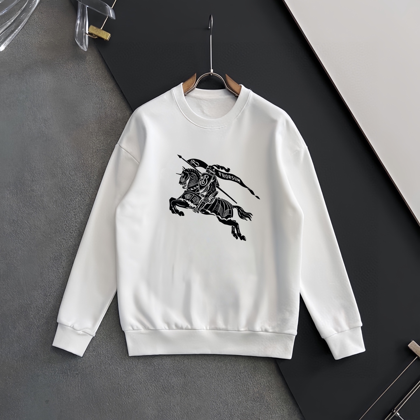 BBR 巴宝莉 個性派クラシックデザインの純綿スウェット