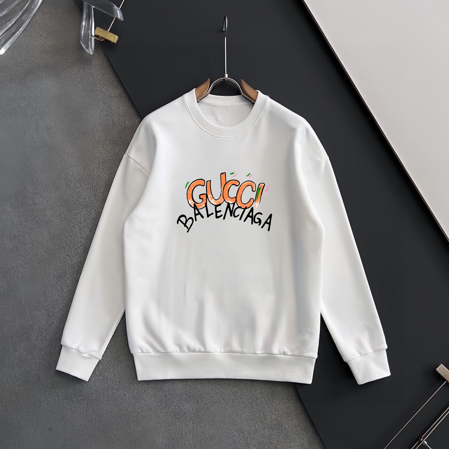 GUCCI 走秀新款個性经典设计衛衣 400克純棉