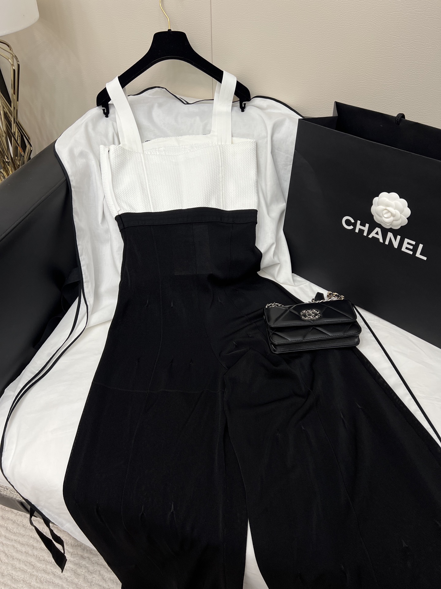 Stylish Black-and-White Wide-Legged Dress: P1472 Review - 图片 5