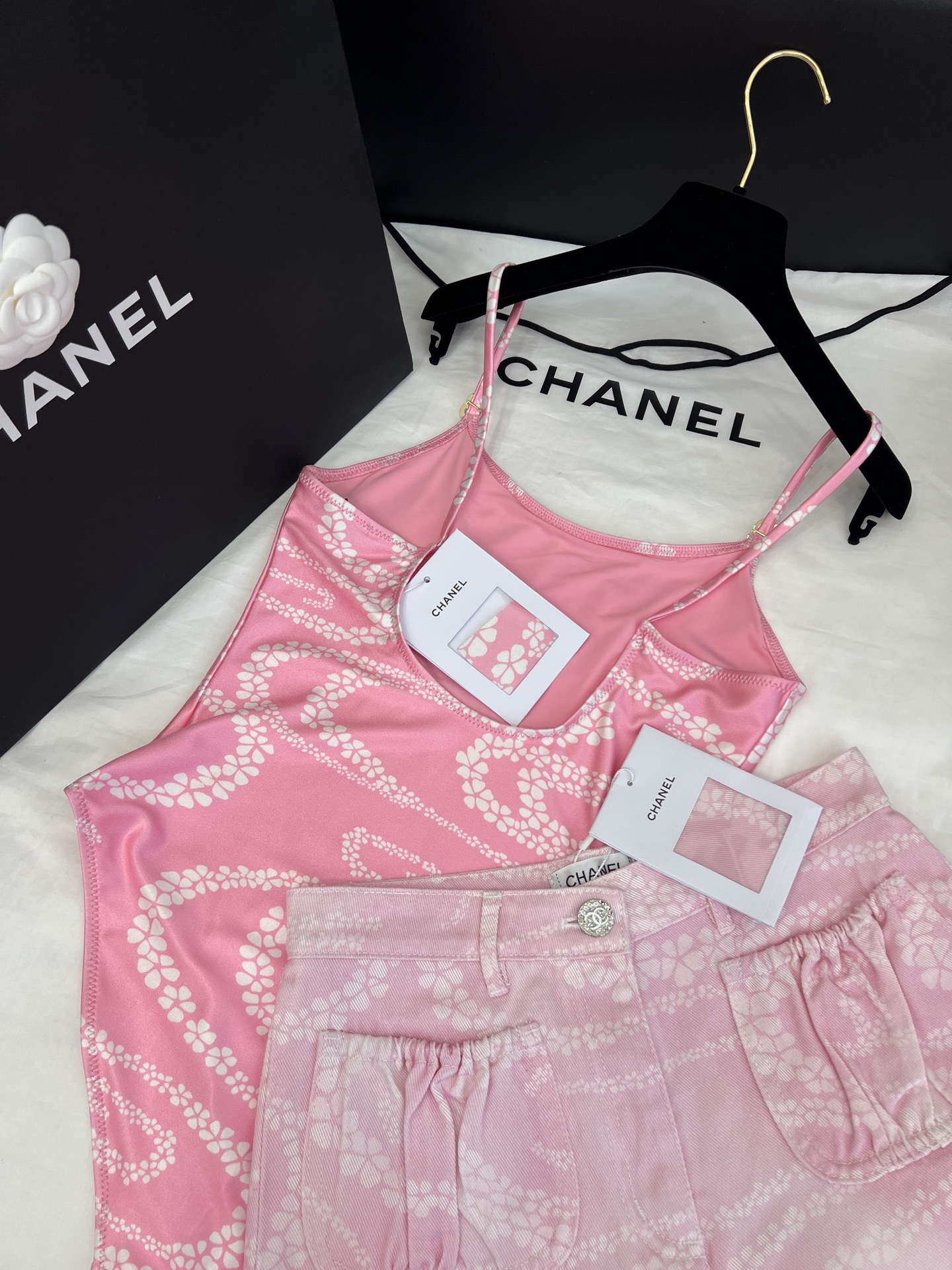 “Original Scavenging Suit with 25 Cocobeach: Vacation Outfit Details” - 图片 6