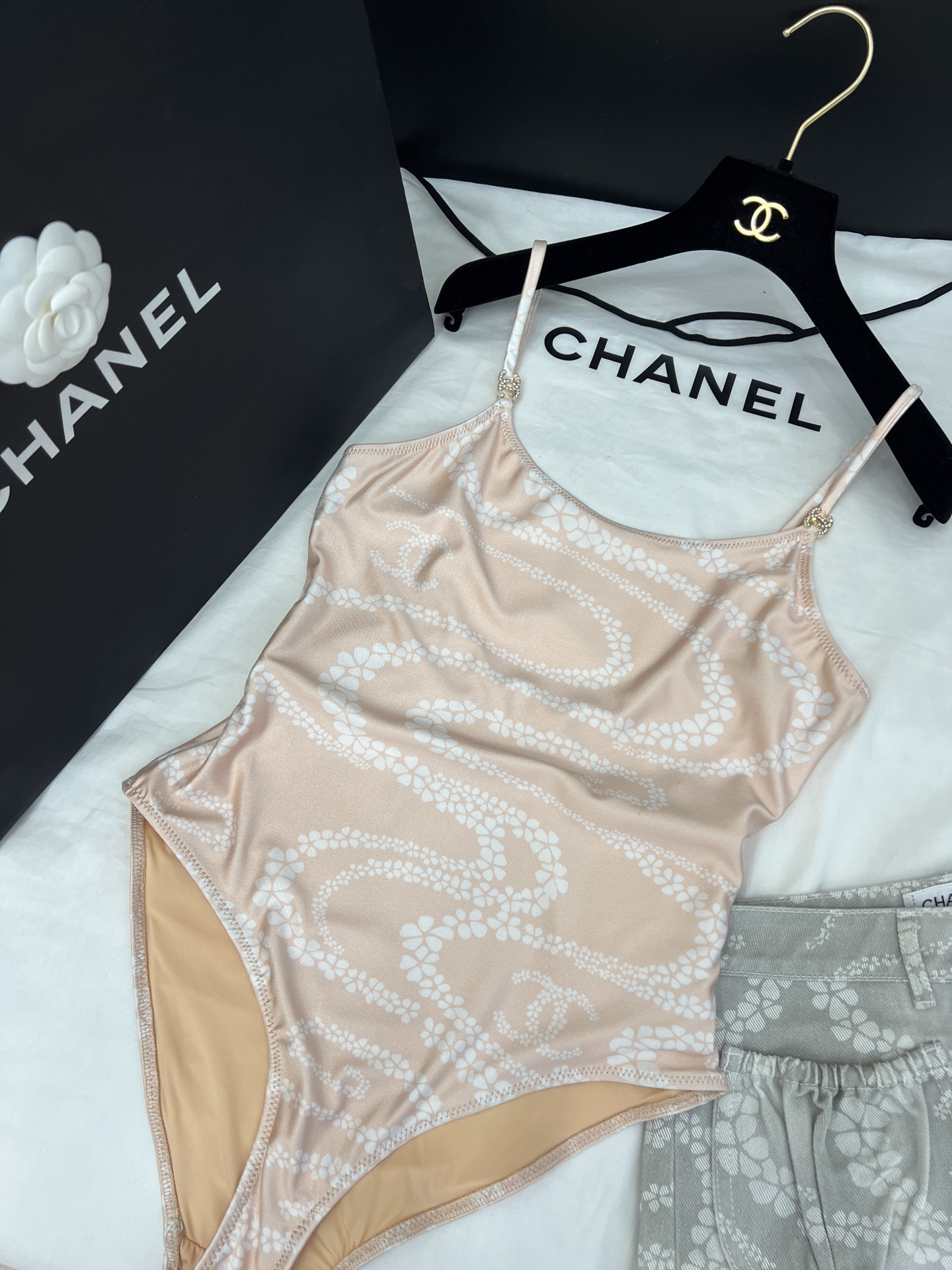 Stylish Female Suit Set with Cocobeach Accessories for a Unique Look