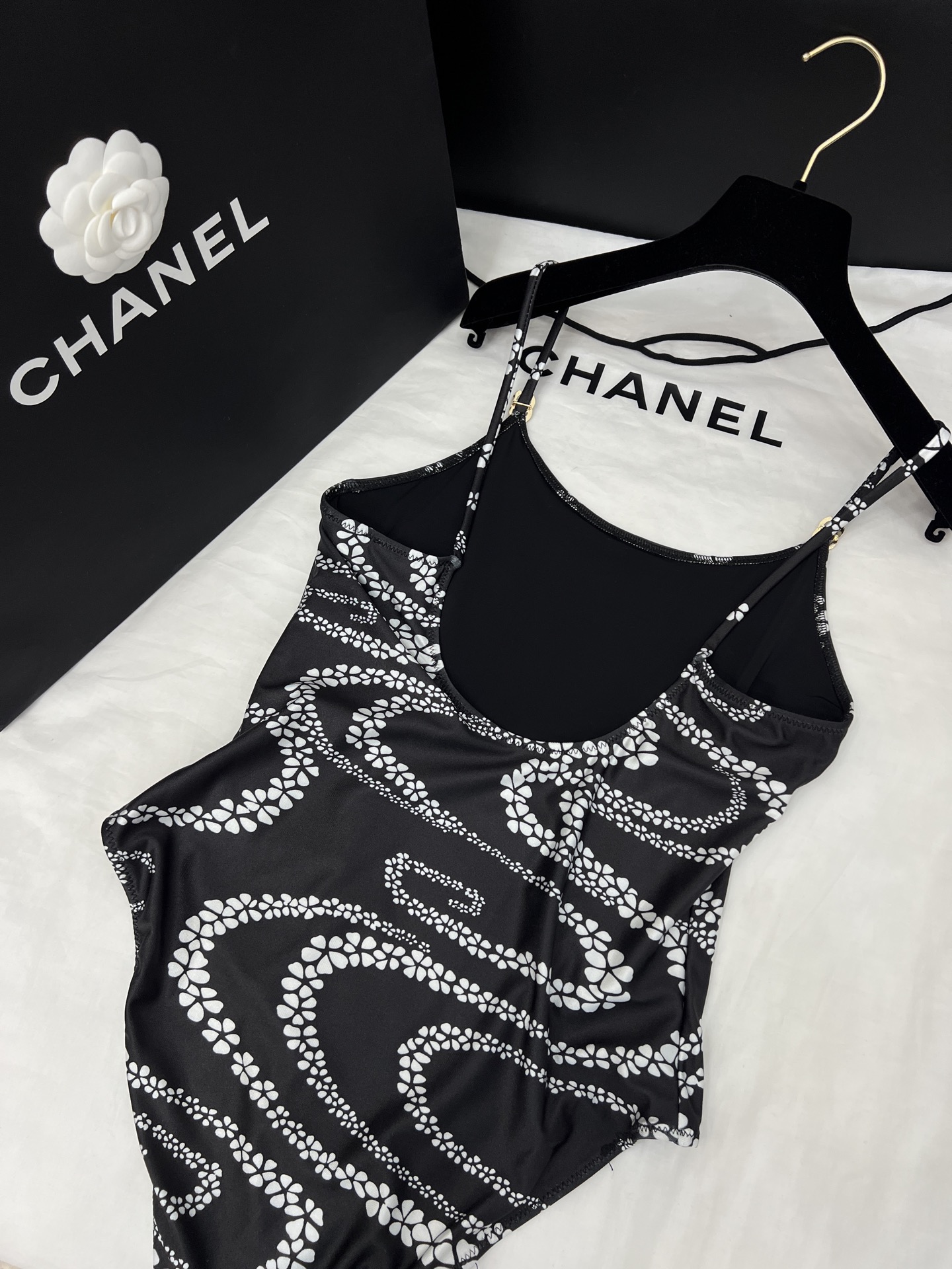 Vacation Essentials: P552 Scavenging Suit, Cocobeach, Bathing Suit, Fragrance Girl, Short Shorts - 图片 6