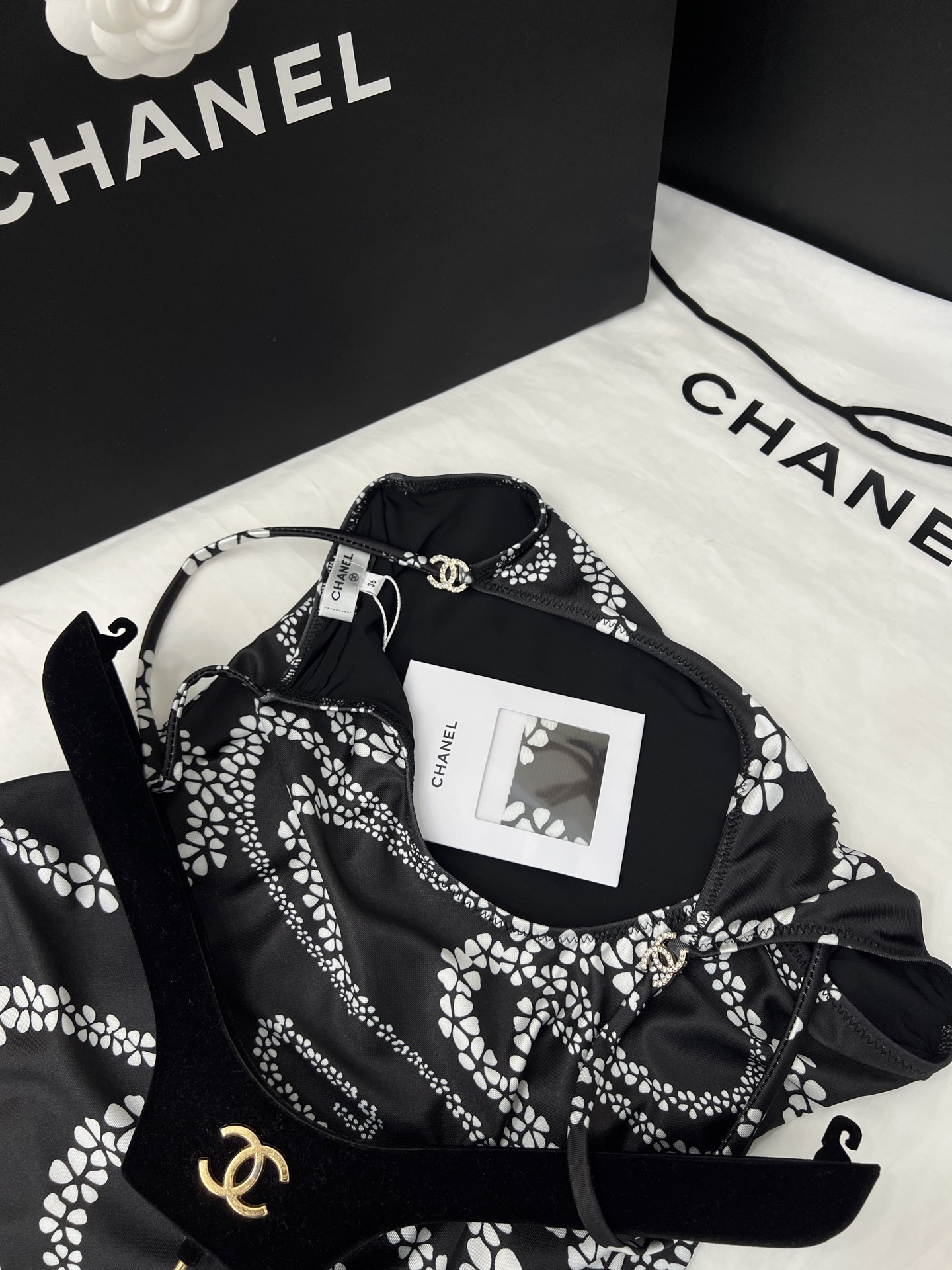 Vacation Essentials: P552 Scavenging Suit, Cocobeach, Bathing Suit, Fragrance Girl, Short Shorts - 图片 4