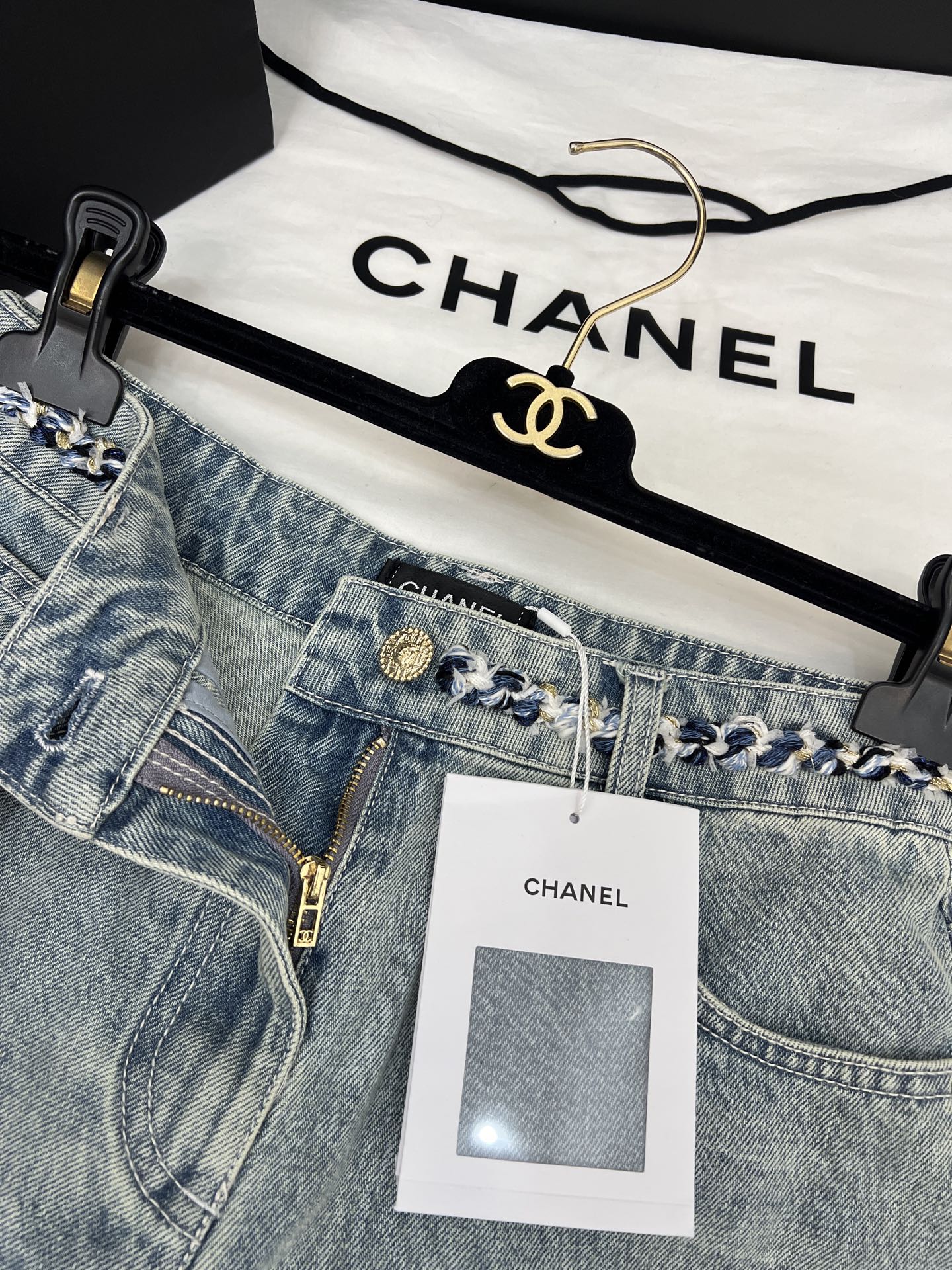Retro Summer Fashion: High-Waisted Shorts, Hot Pants, Belt Decorations – Stylish and Trendy - 图片 3