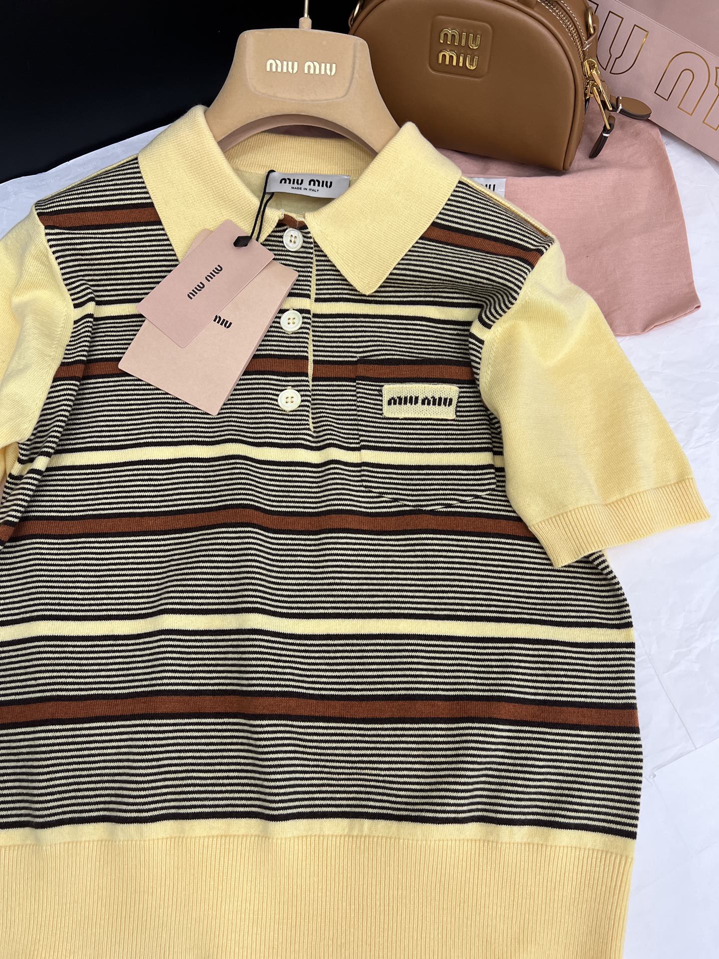 Fashion Review: P644 Hard-Core Female Suit with Inclusive Style and Colored Stripes - 图片 2