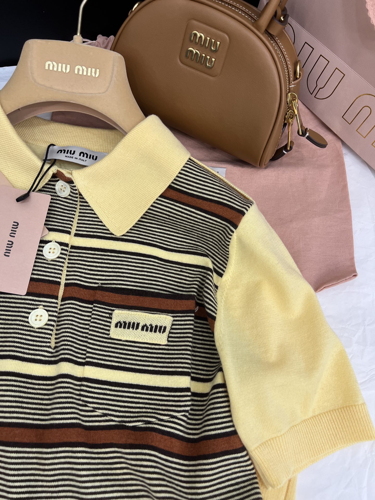 Fashion Review: P644 Hard-Core Female Suit with Inclusive Style and Colored Stripes - 图片 3