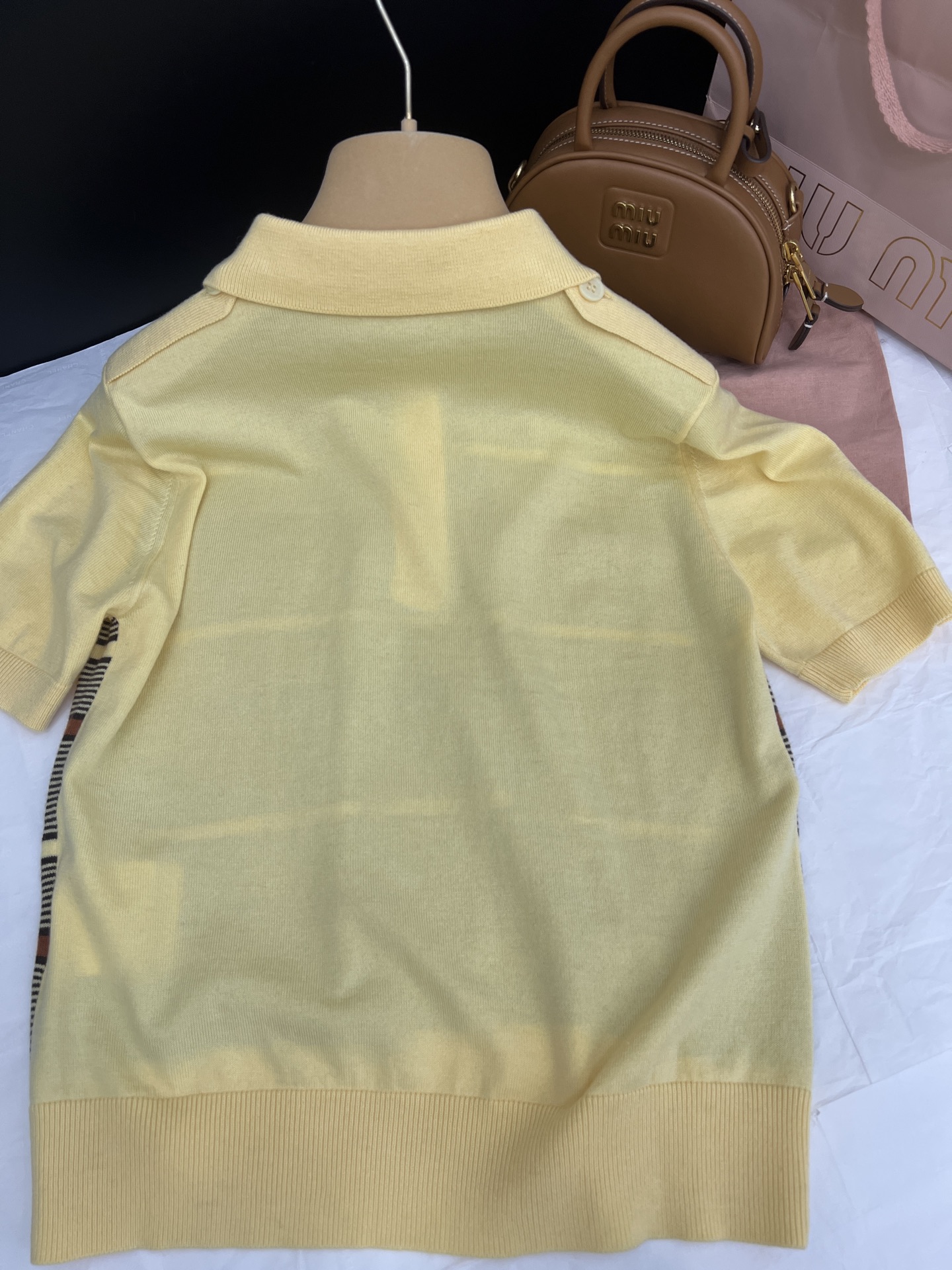 Fashion Review: P644 Hard-Core Female Suit with Inclusive Style and Colored Stripes - 图片 6