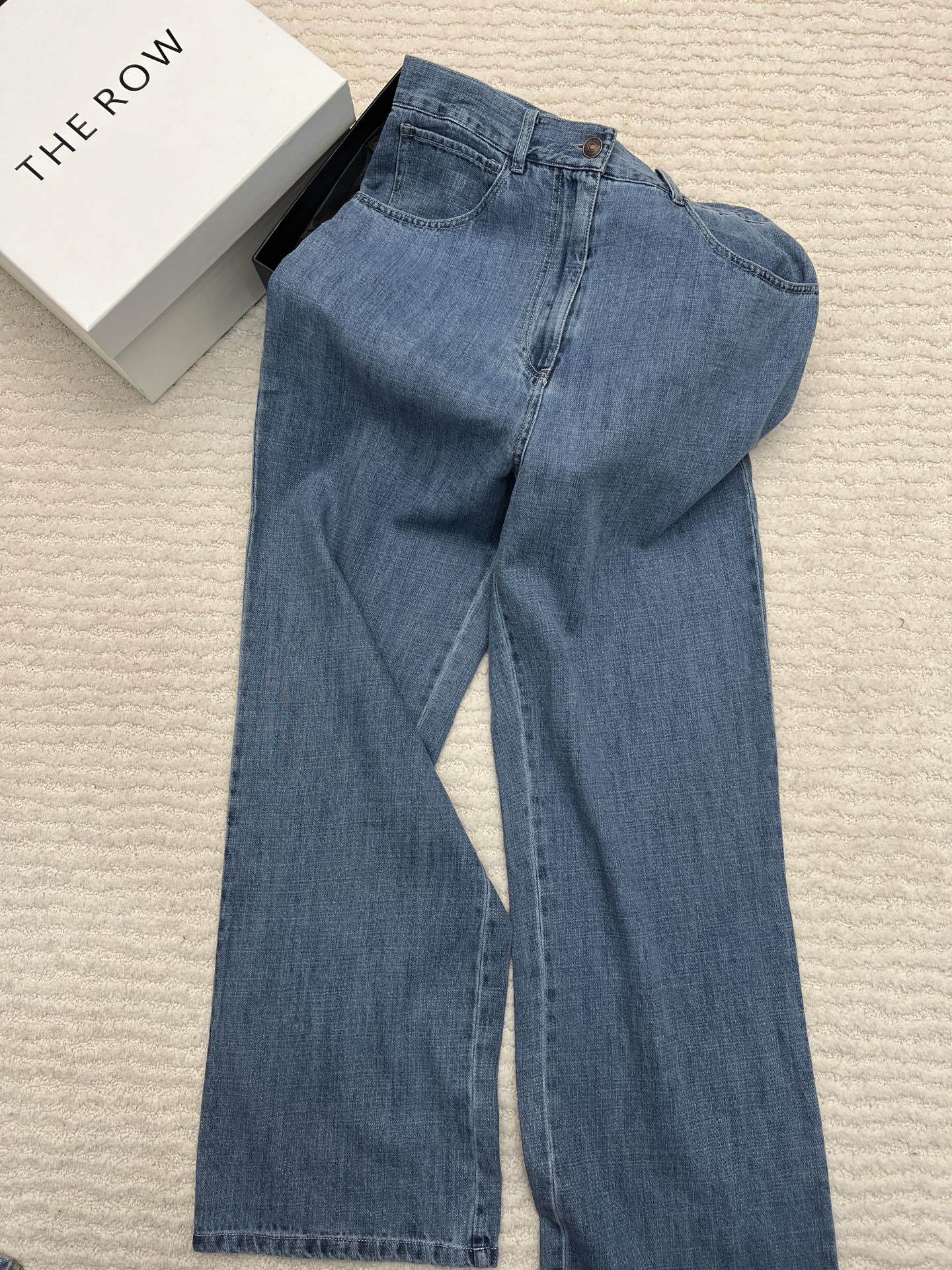 Title: P696 Original Hard-Core Female Suit Review Summary: Stylish girl’s need for SML pants is irresistible in this hard-core female suit. - 图片 1