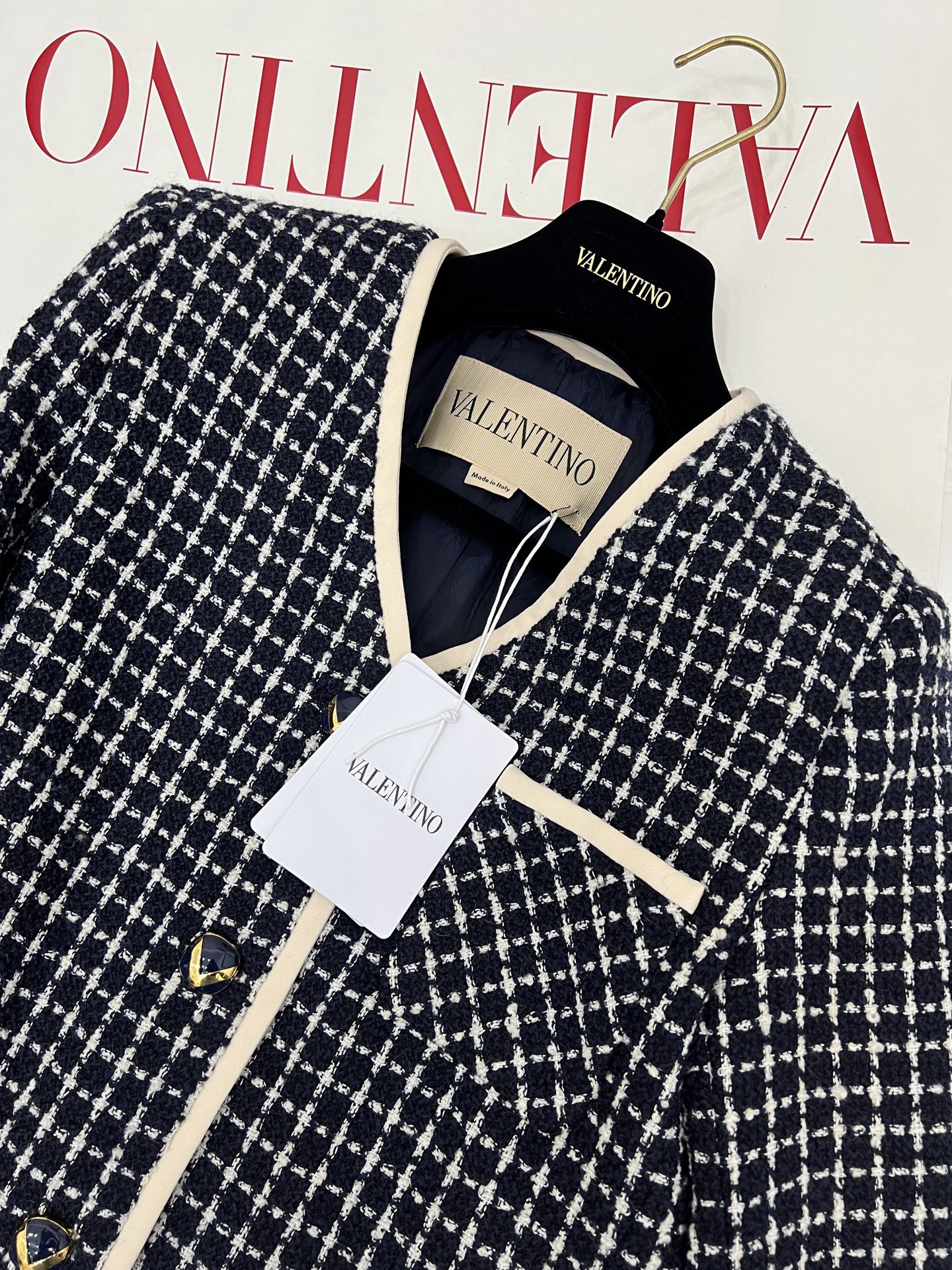 Stylish One-Size-Fits-All P1200 Crochet Skirt Set with Retro Details and Elegant SML Jacket - 图片 2