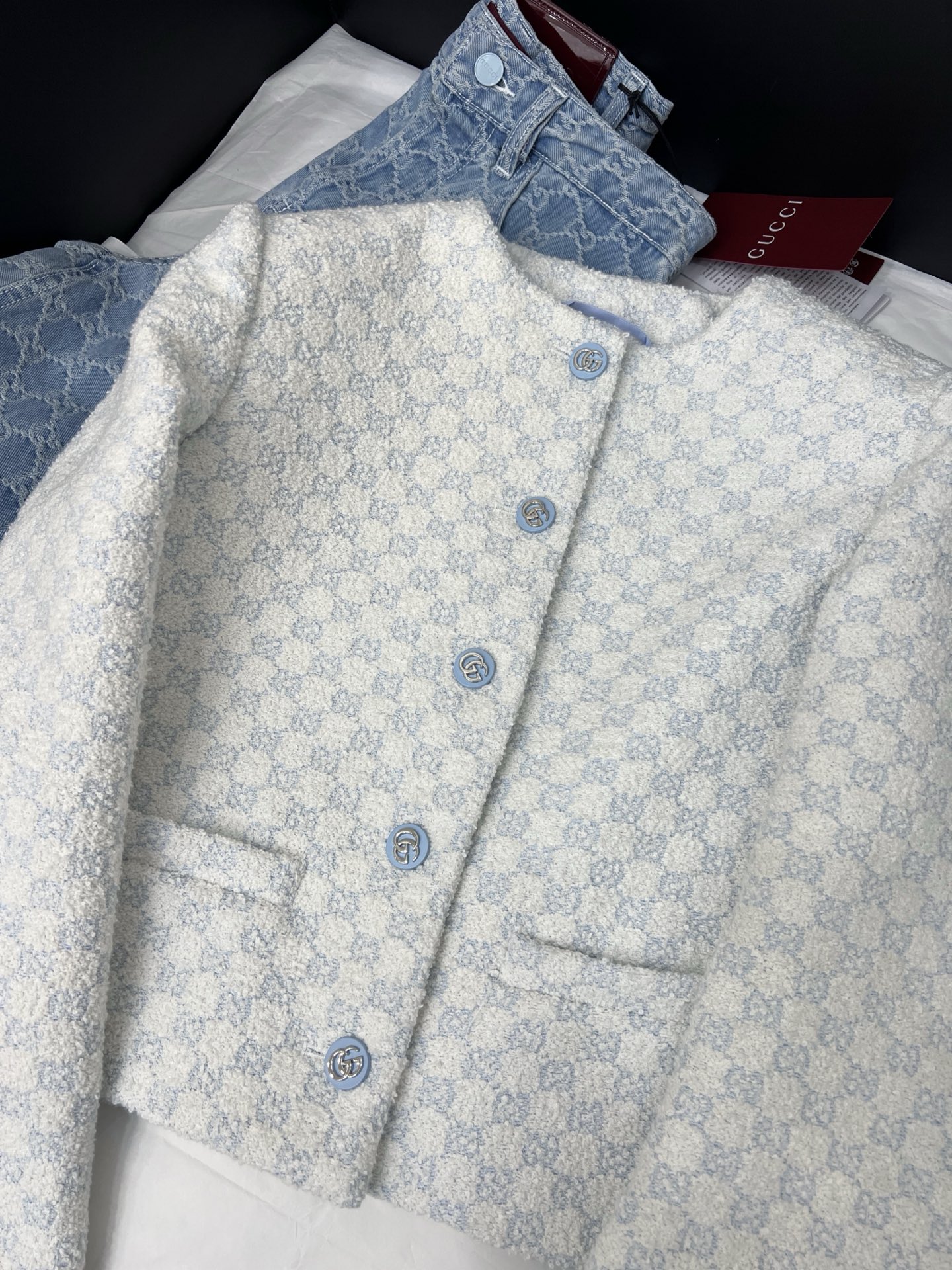 “25fw Original Hard-Core Female Suit: Elegant Flower Coats with Fine Quality Details” - 图片 5