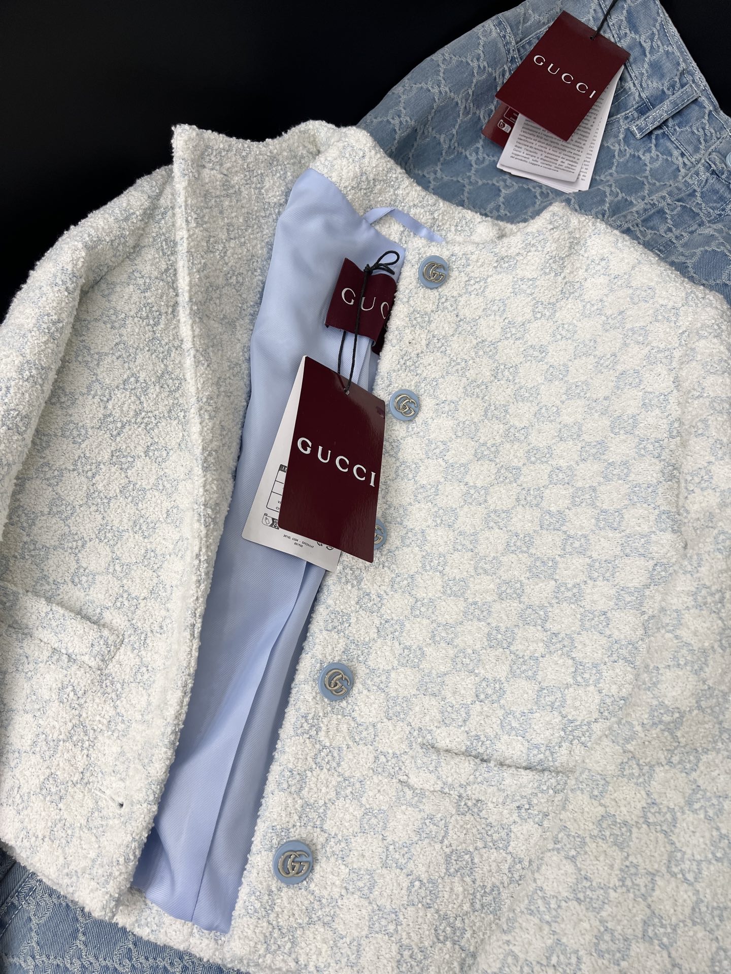 “25fw Original Hard-Core Female Suit: Elegant Flower Coats with Fine Quality Details” - 图片 2