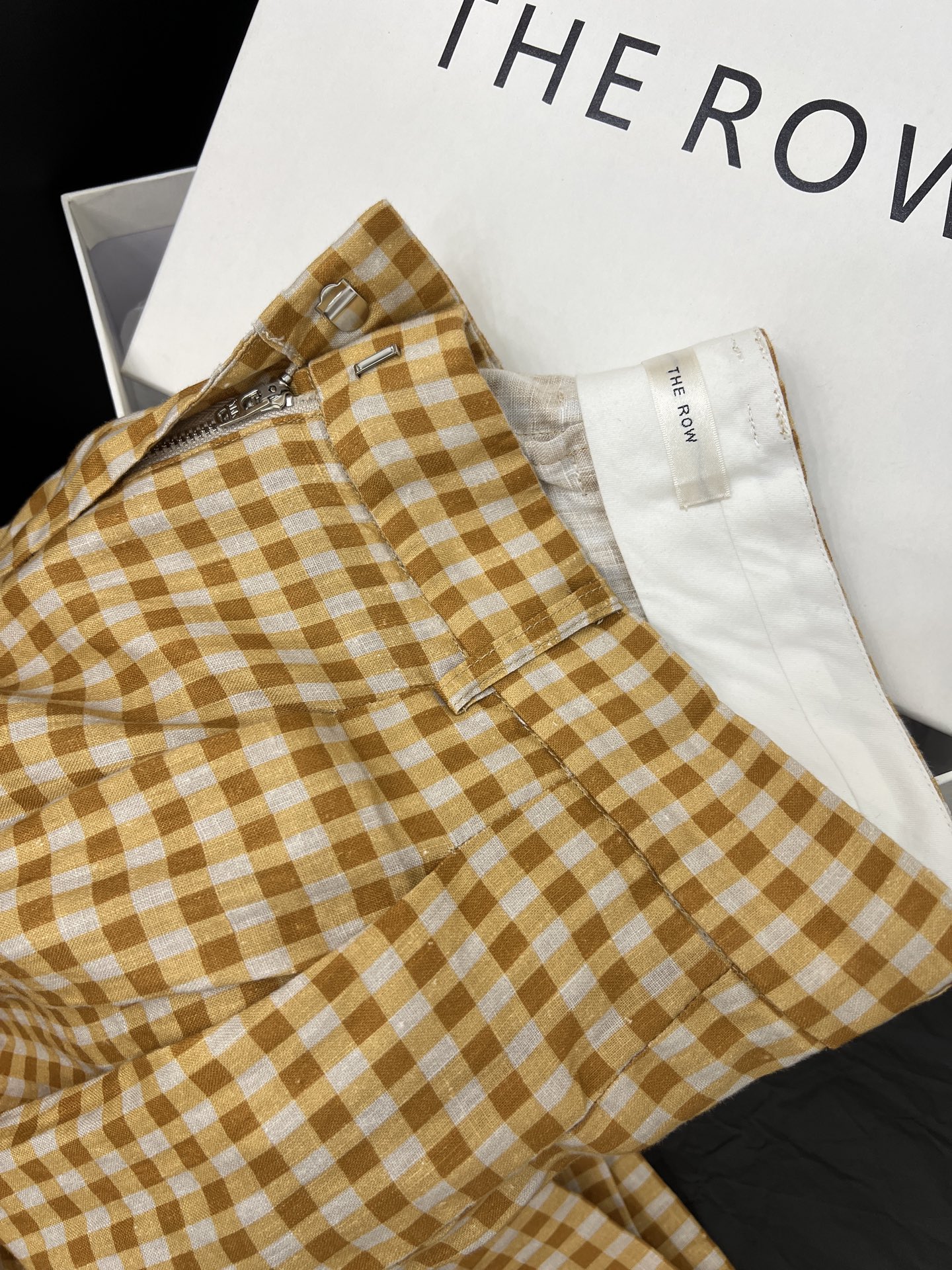 “Original Hard-Core Female Suit with Wide-Legged Pants and Thongs – Retro Style Package” - 图片 5