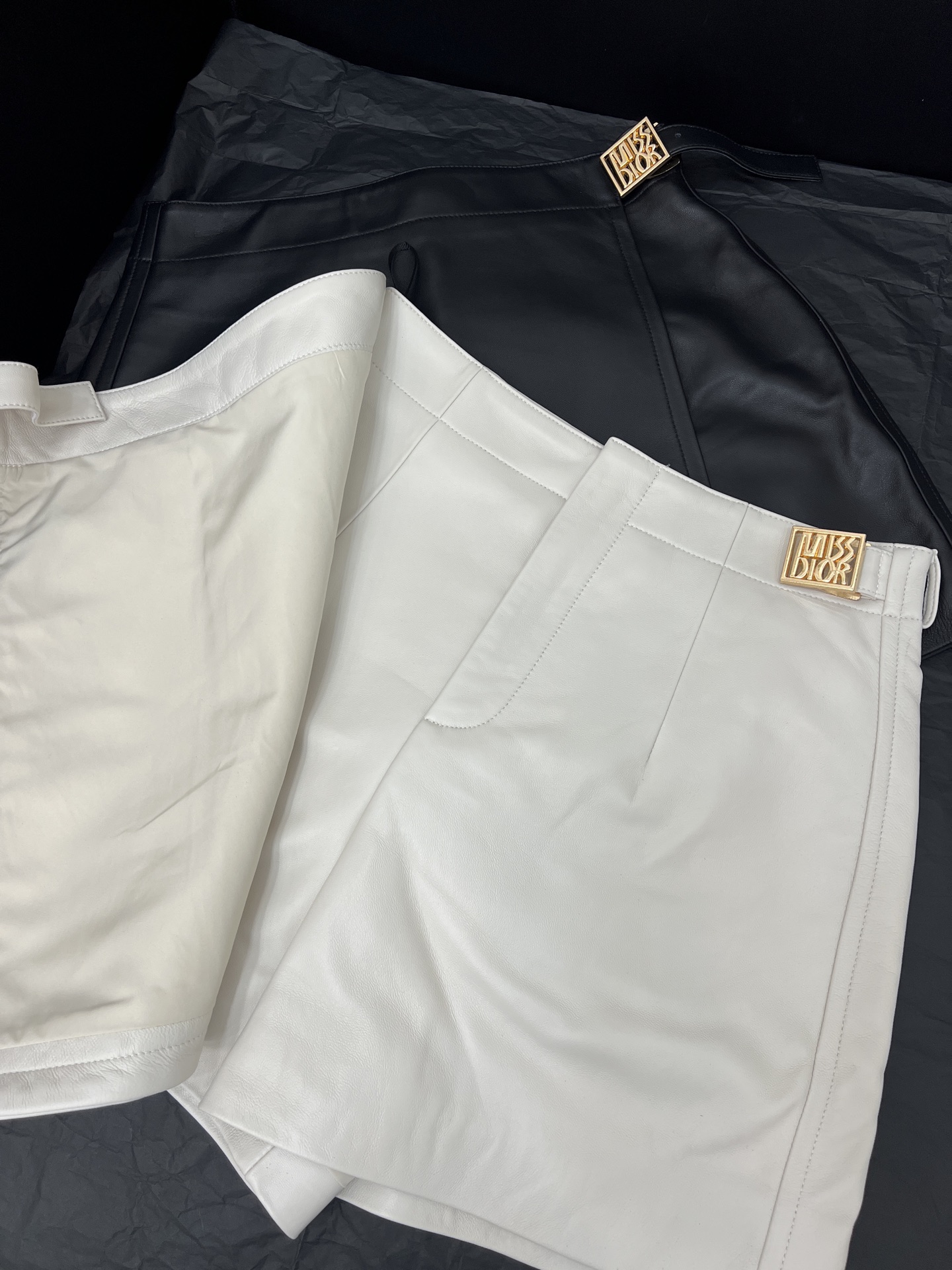 “Versatile Female Suit: P984 with 25FW Packing for Stylish and Light-Proof Outfits for All Occasions” - 图片 2