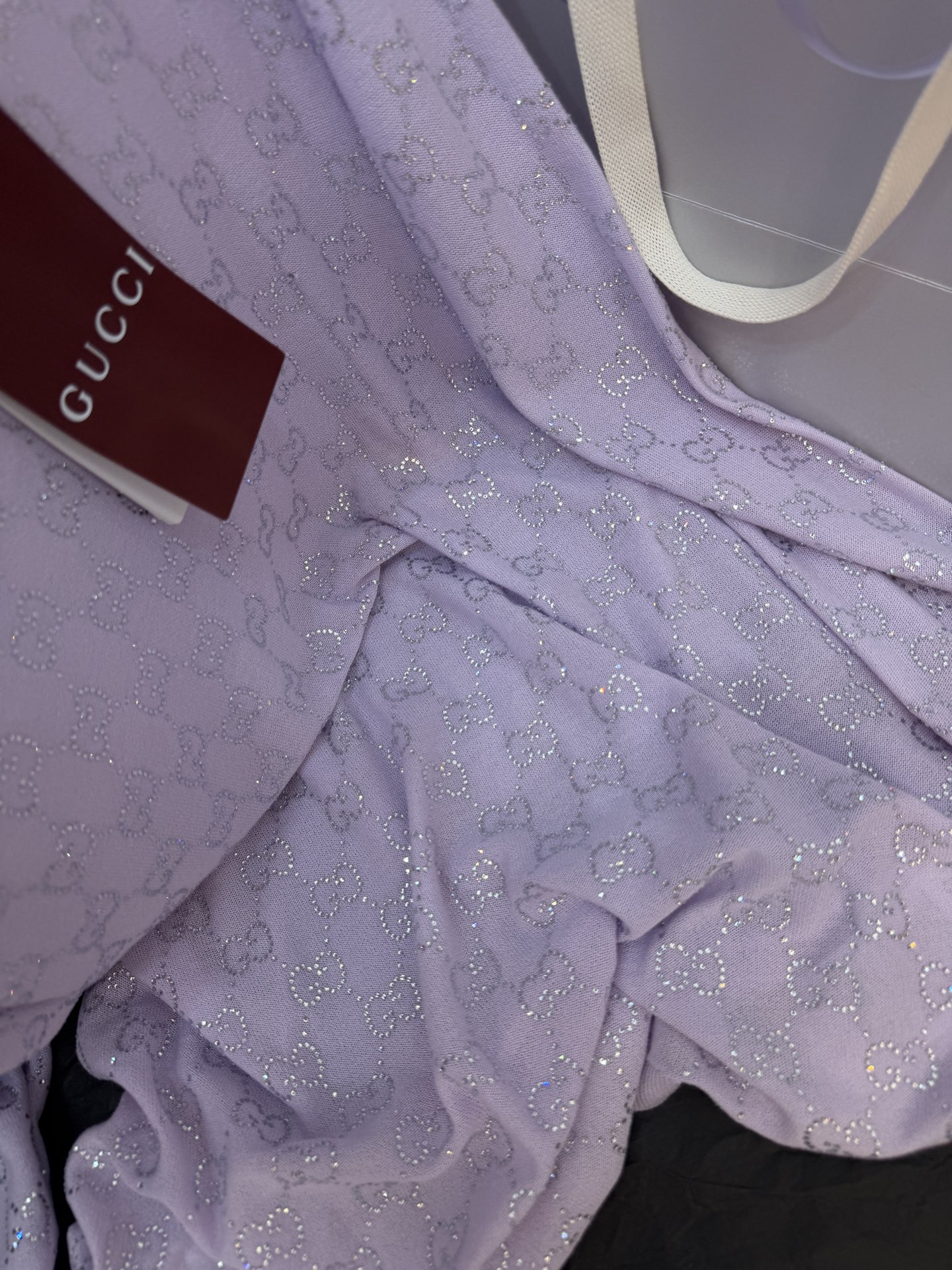 26s 满钻长袖针织🖤 淡紫香芋色 自带柔光滤镜 满印GG暗纹+细闪银丝 低调又显贵 软糯针织垂感 温柔