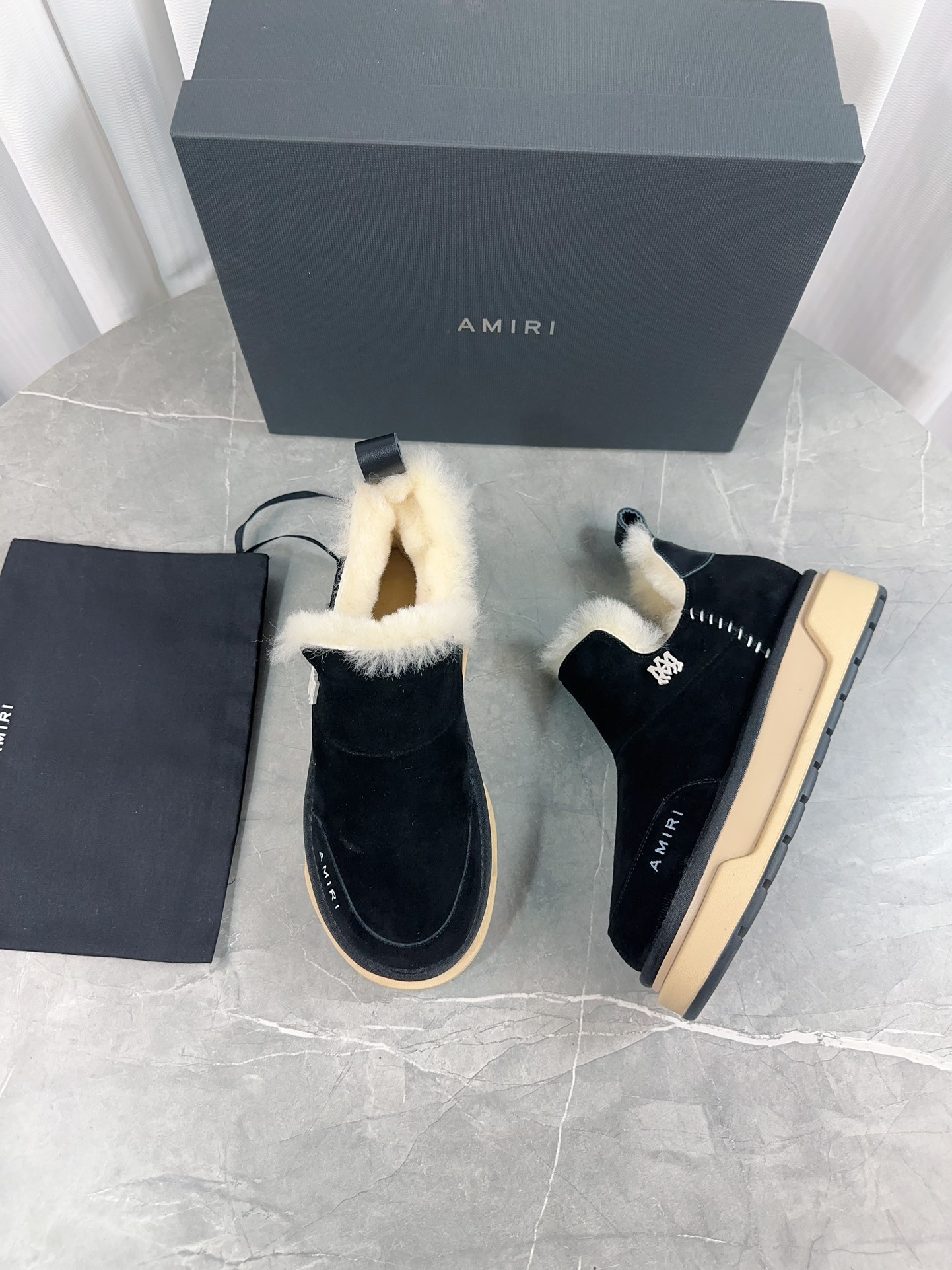 Review of 700 Amiri 7030 Series Boots: Thick, Warm, and Stylish Craftsmanship - 图片 3