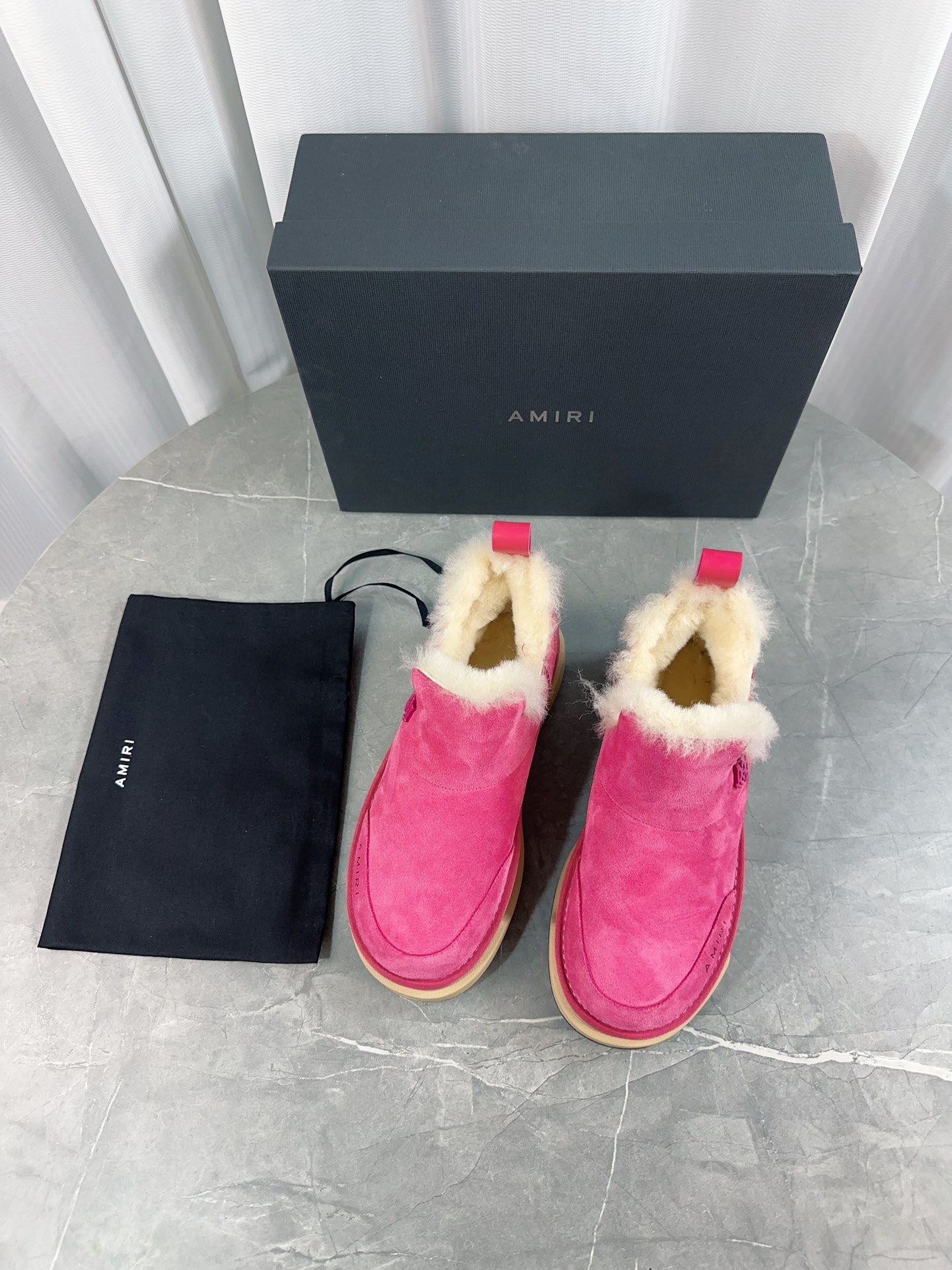 Amiri 7030 Series Boots: Stylish, Warm, and Skip-Proof with Unique Design Technique - 图片 1